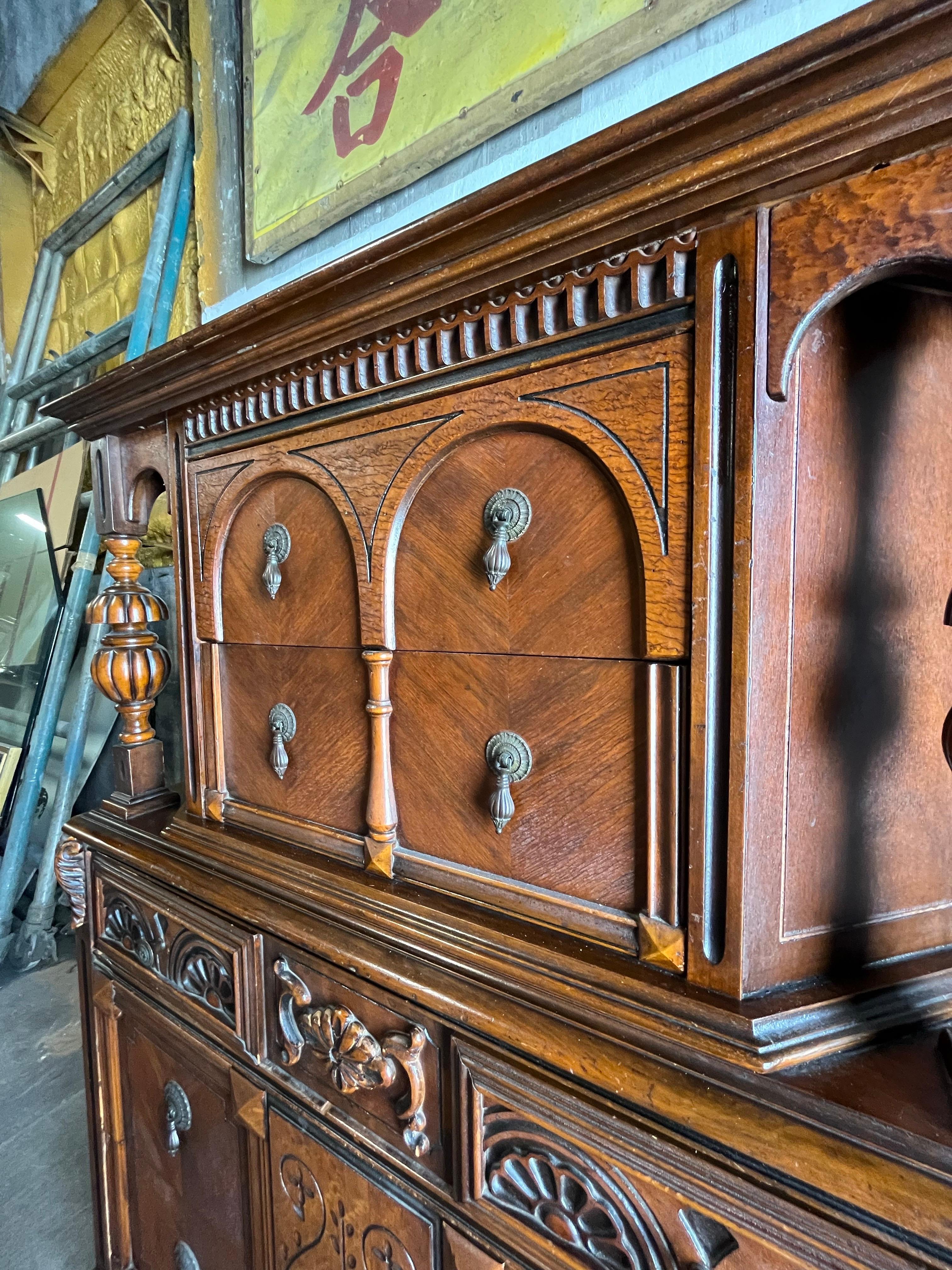 Ancienne huche en chêne tigré Jacobean en vente 6