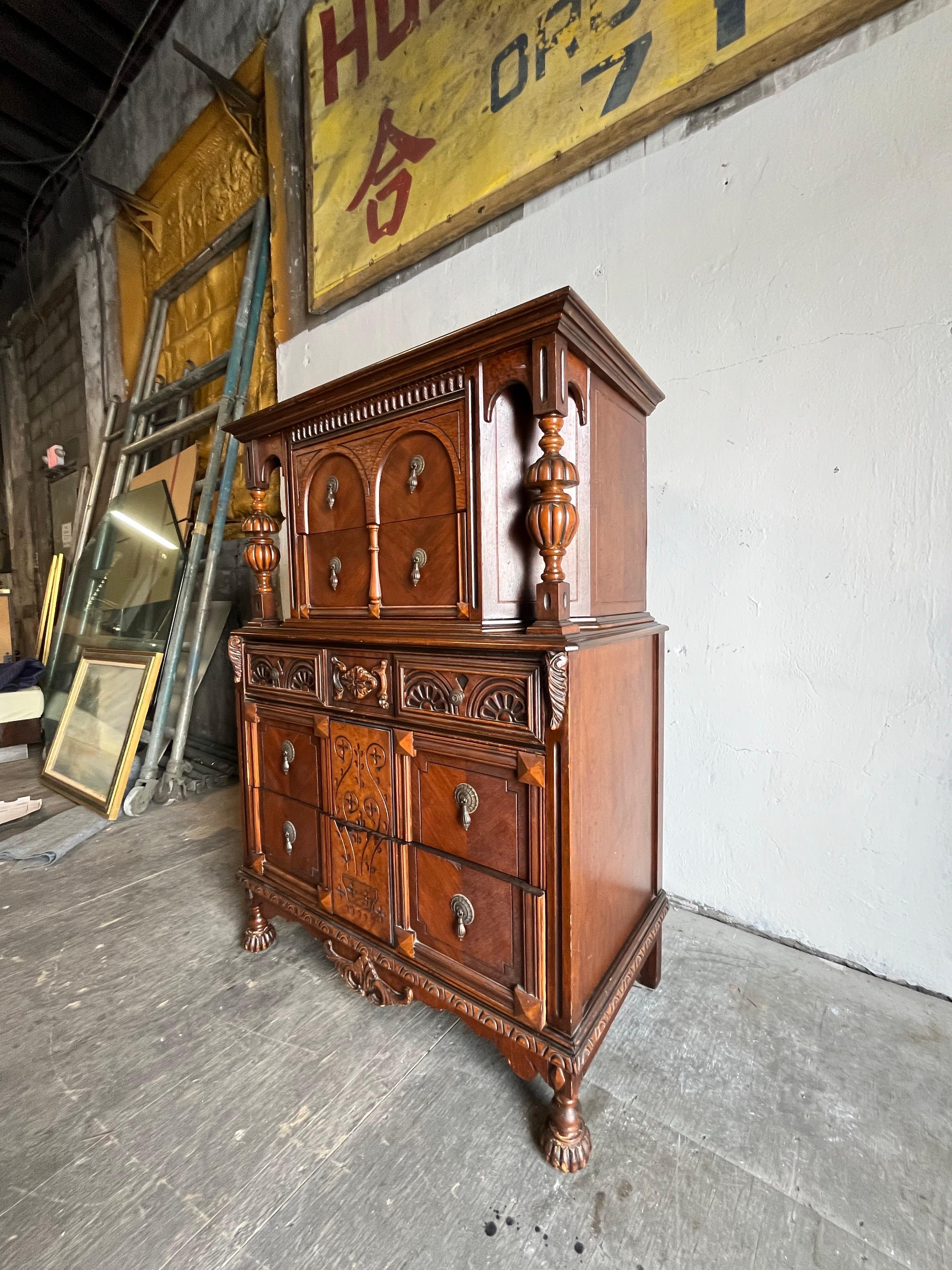 Ancienne huche en chêne tigré Jacobean en vente 10