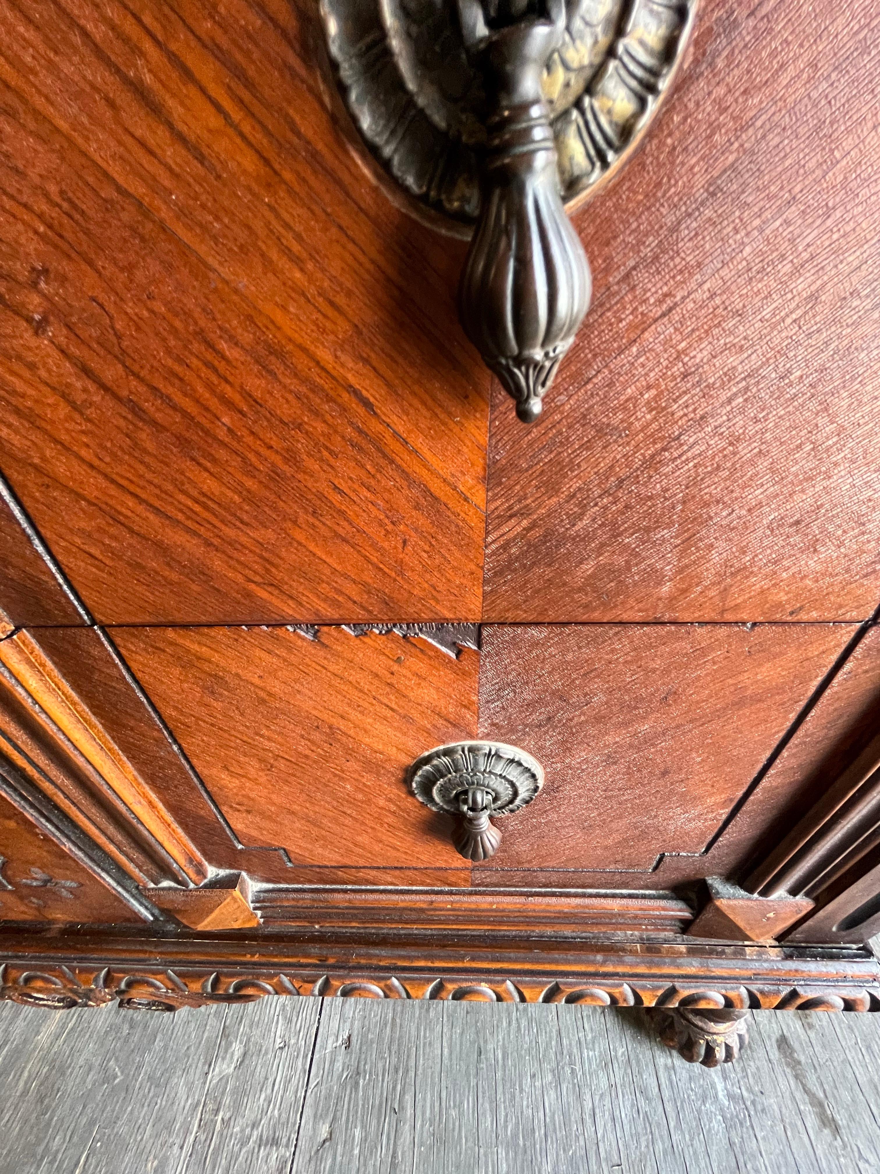Ancienne huche en chêne tigré Jacobean en vente 2