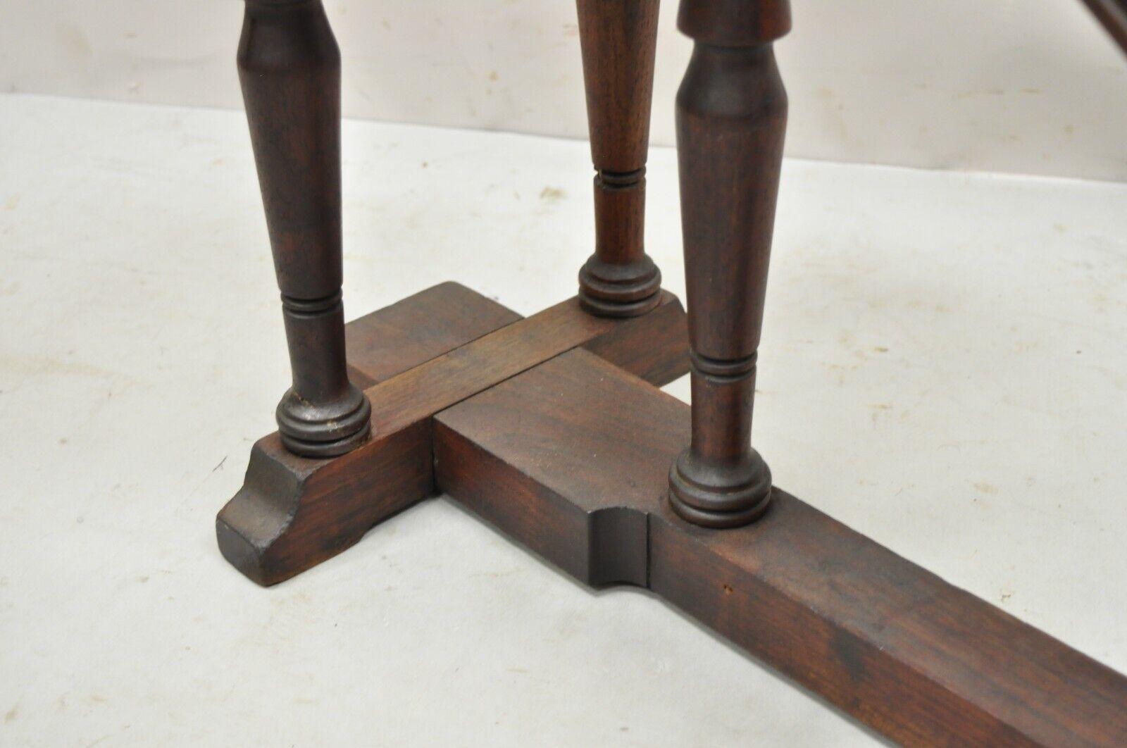 Antique Jacobean Walnut Salesman Sizing Fitting Stool Bench Foot Rest For Sale 1