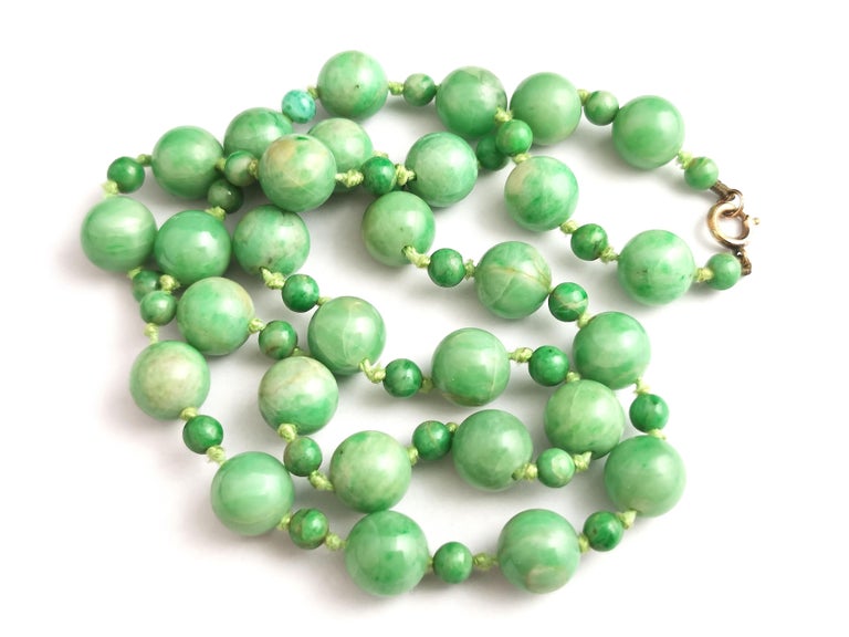 Antique Jade Bead Necklace, Art Deco, C1910s For Sale at 1stDibs