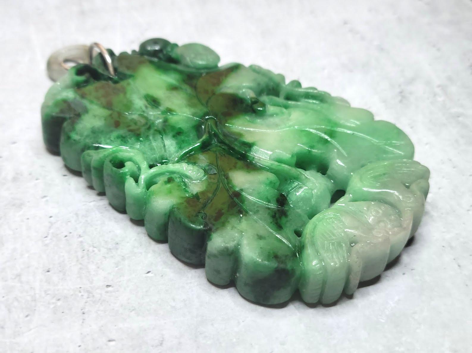 chinese jade pendant