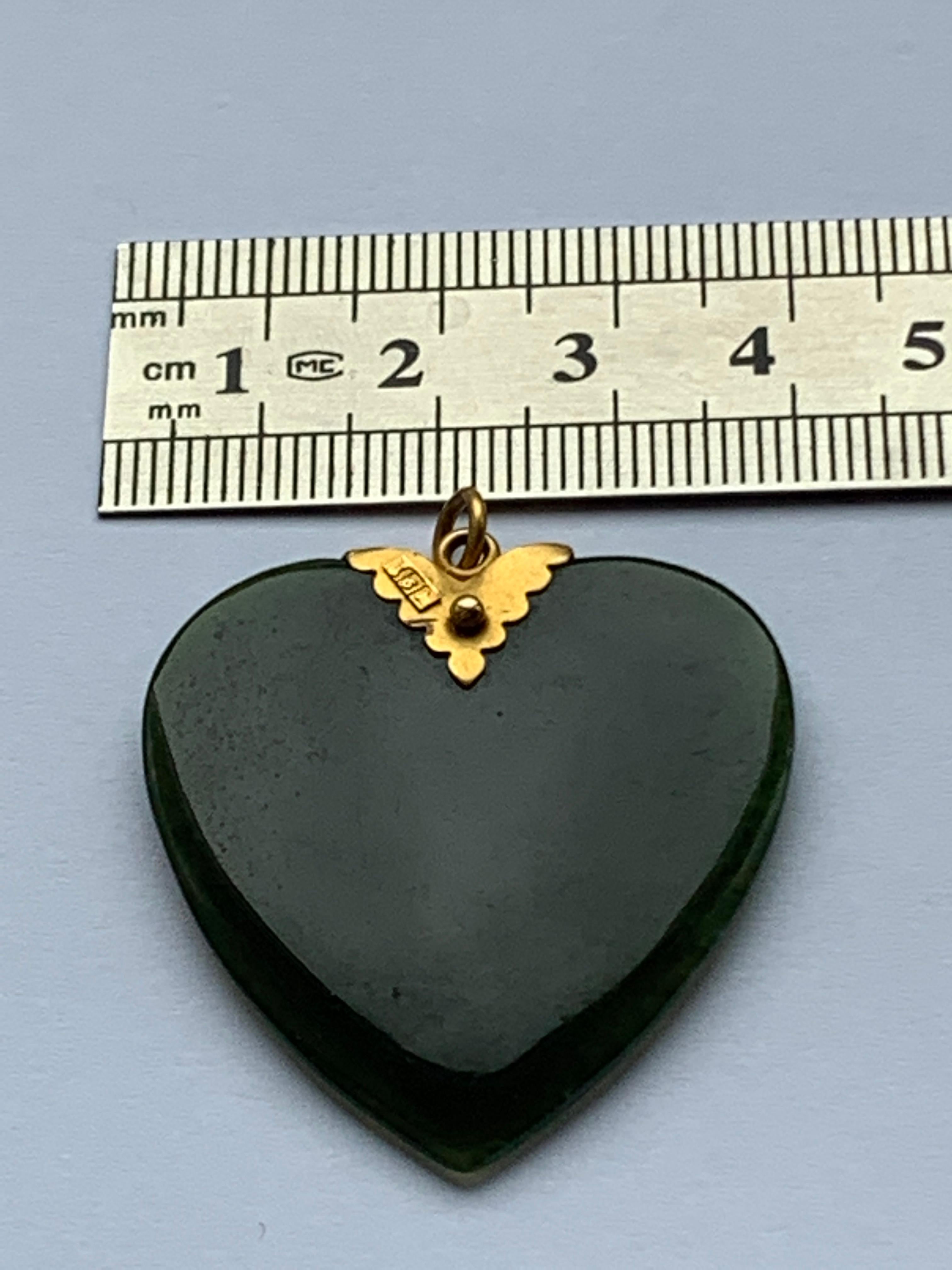 Antique Jade Heart pendant  For Sale 1