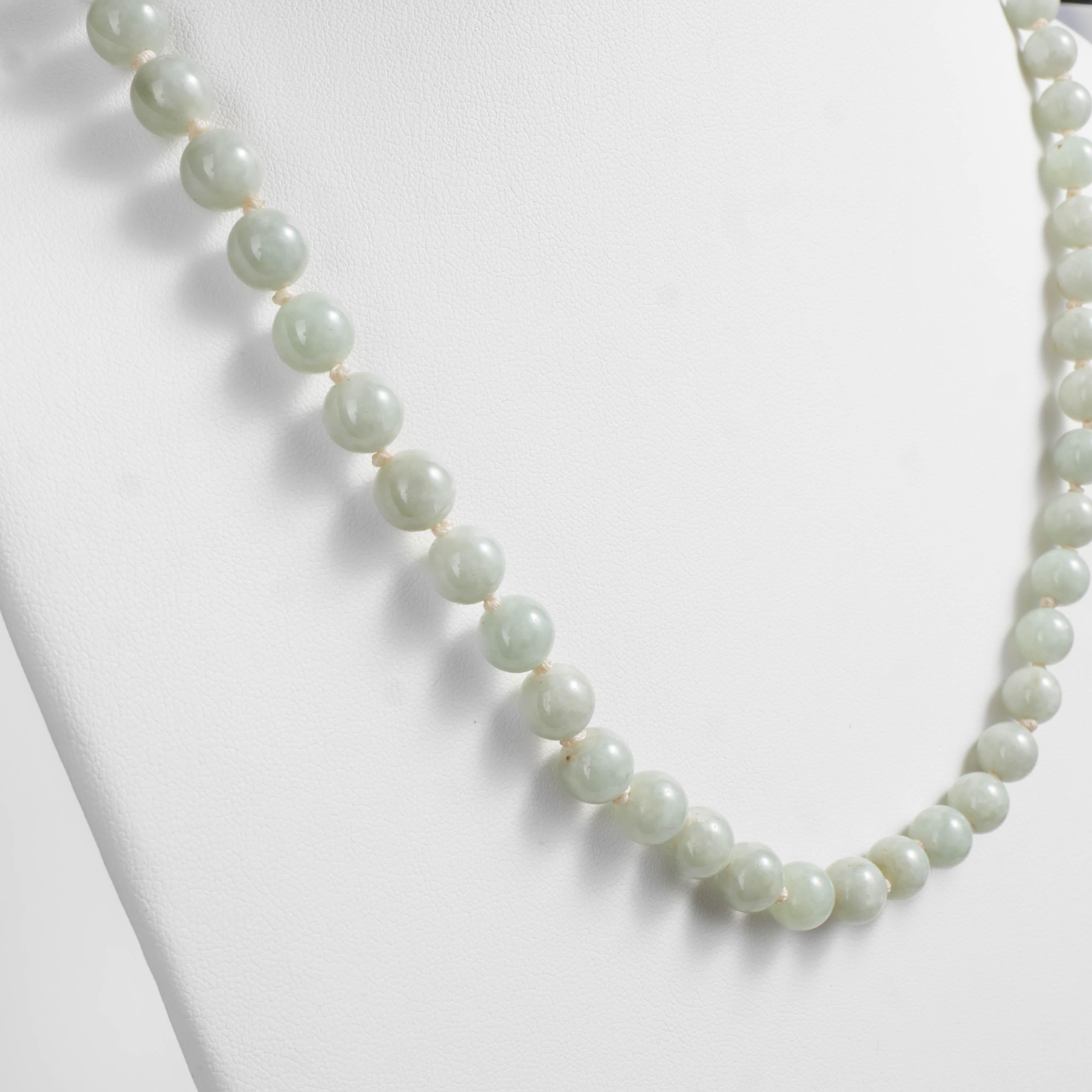 Antike Jade-Halskette Seemingly Made from Fog zertifiziert unbehandelt 23