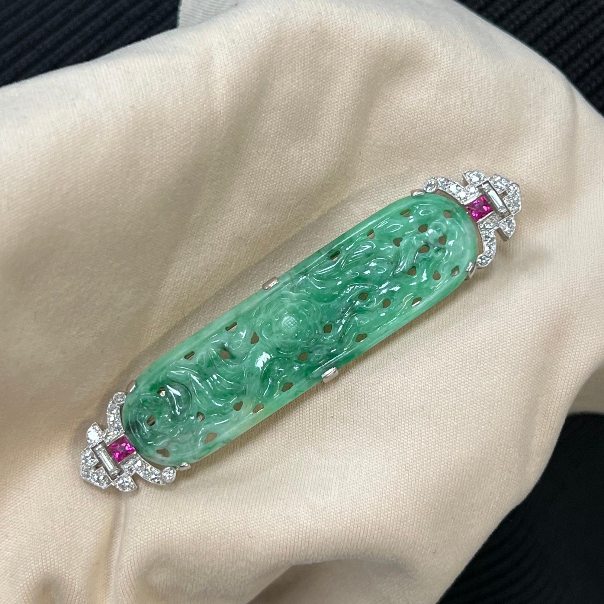 Antique Jadeite Platinum White Gold Ruby 0.40 Carat Diamond 0.49 Carat Brooch In Excellent Condition For Sale In New York, NY