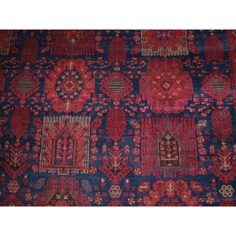 Antique ‘Jail’ Agra Carpet in a Timuri Baluch Design In Good Condition For Sale In Moreton-In-Marsh, GB