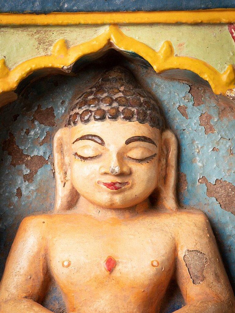 Antique Jain Statue from an Indian Temple from India In Good Condition In DEVENTER, NL