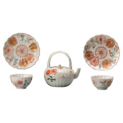 Antiguos juegos de té y tetera de porcelana japonesa Arita Imari, ca 1690 - 1710