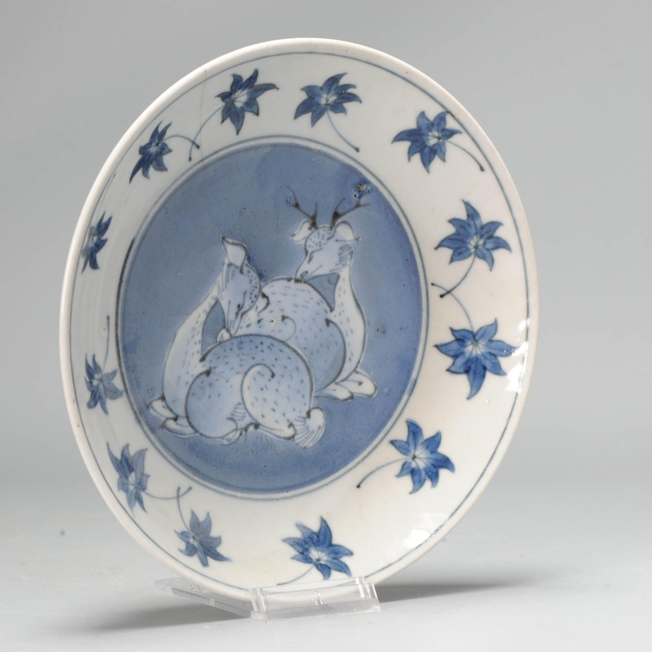 Sharing this very nice Blue and white dish from the Edo period, around 1670-1770.

Painted with a central scene of two deer and the border with autumn leaves. Marked at the base.

Additional information:
Material: Porcelain & Pottery
Region of