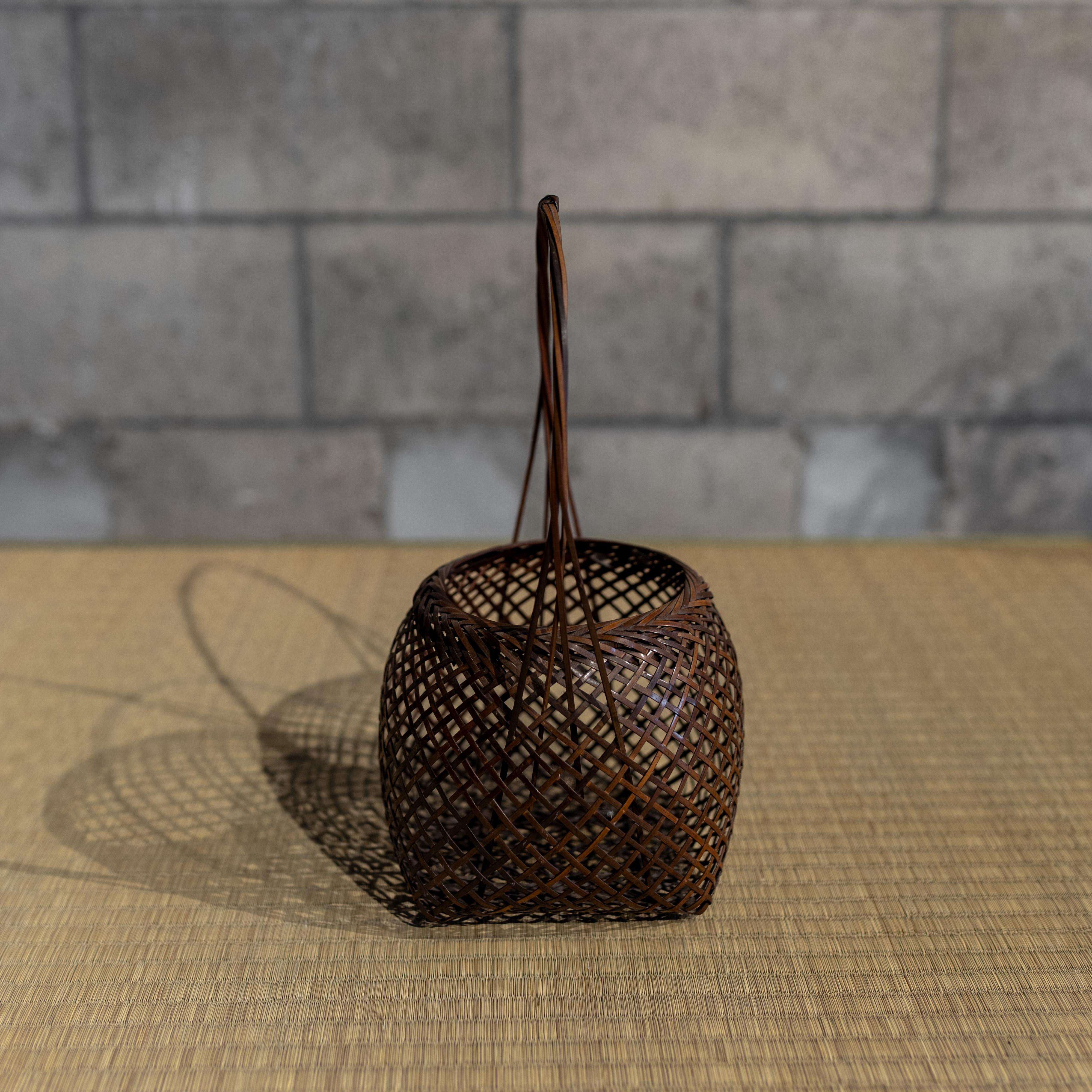 Antique Japanese Bamboo Basket with Handle, Early 20th Century For Sale 1