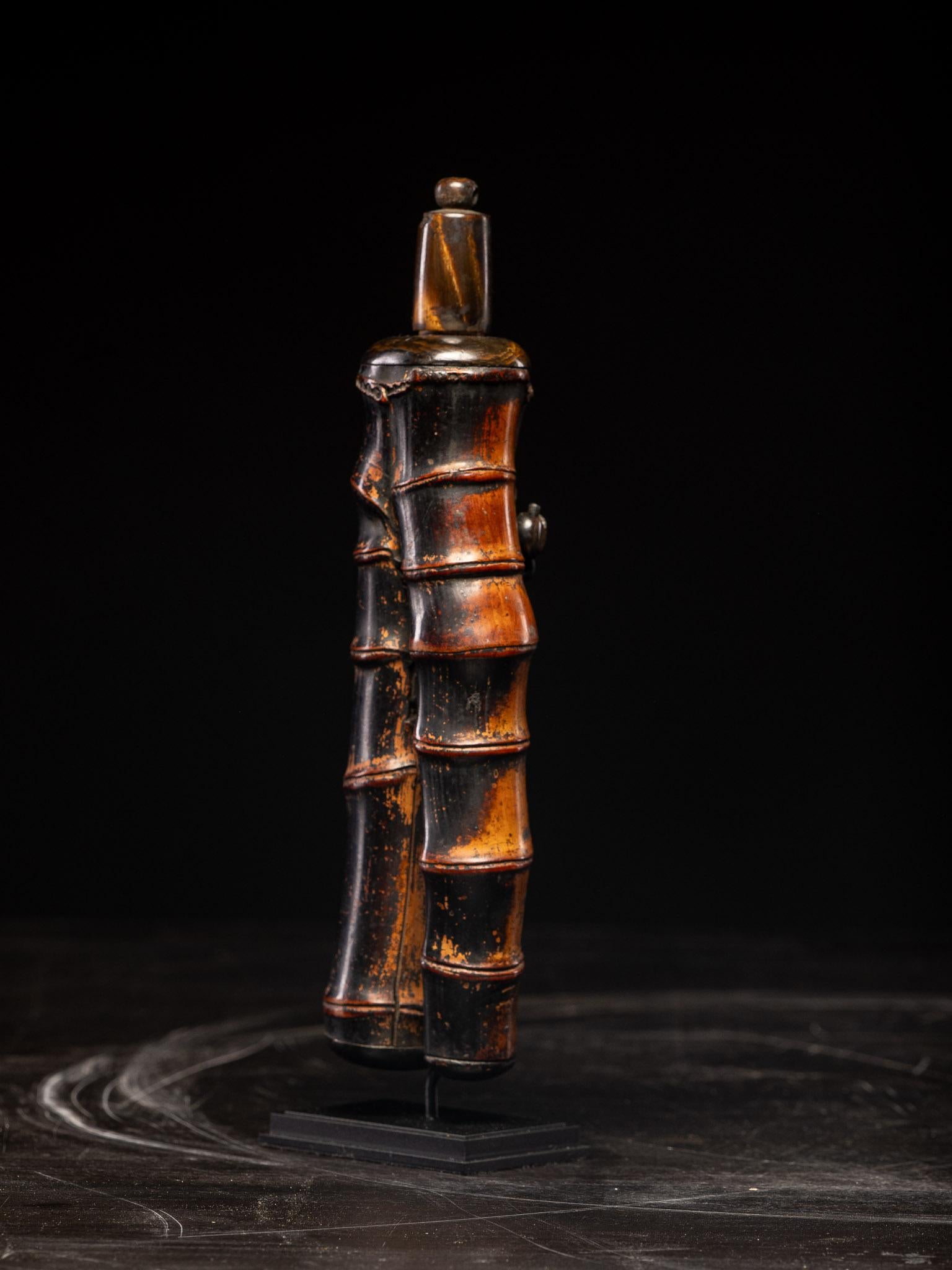 Antiguo Frasco de Polvo Japonés de Bambú Kayakuire , Periodo Edo. siglo XIX en venta