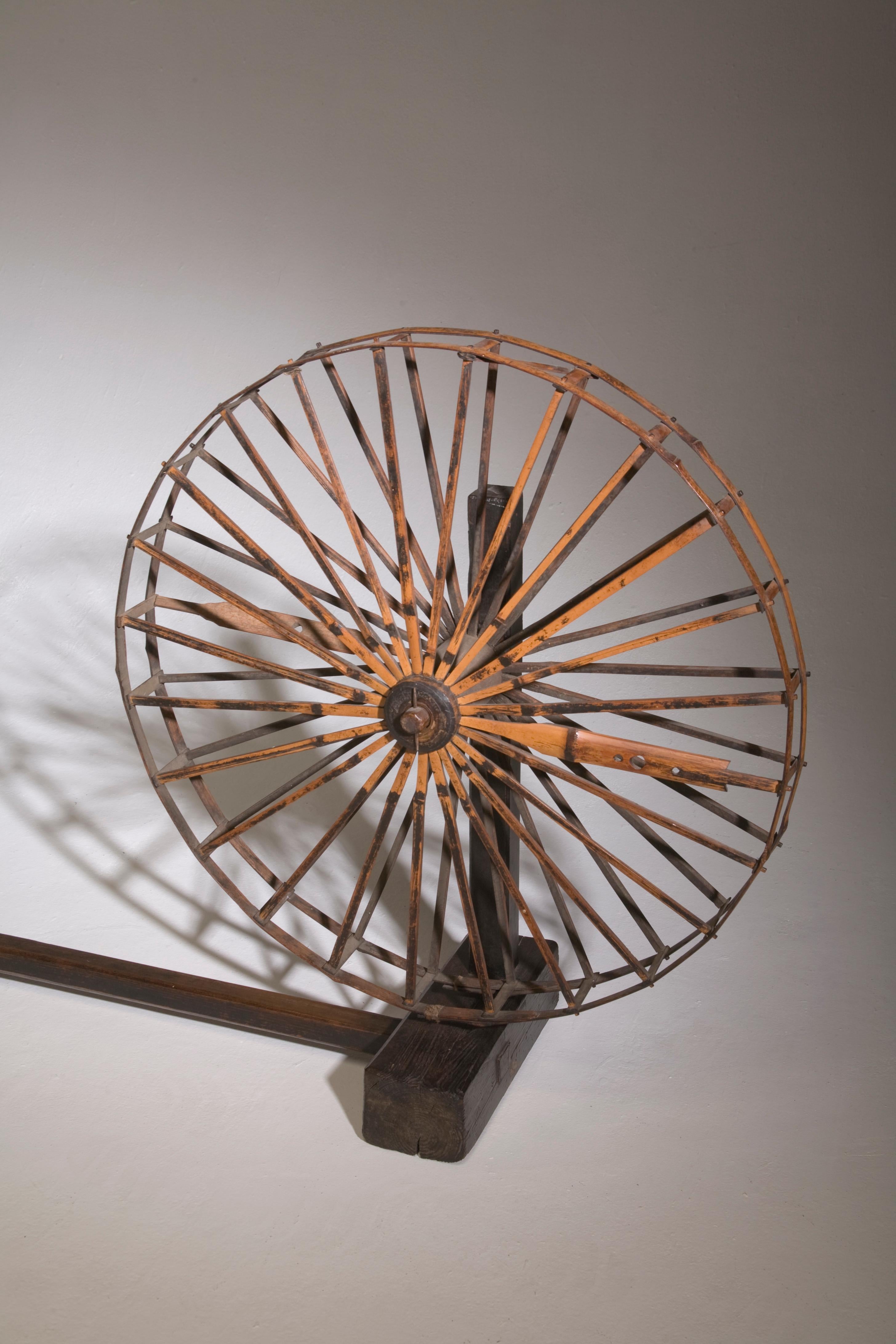 Meiji roue de tournage japonaise ancienne en bambou en vente