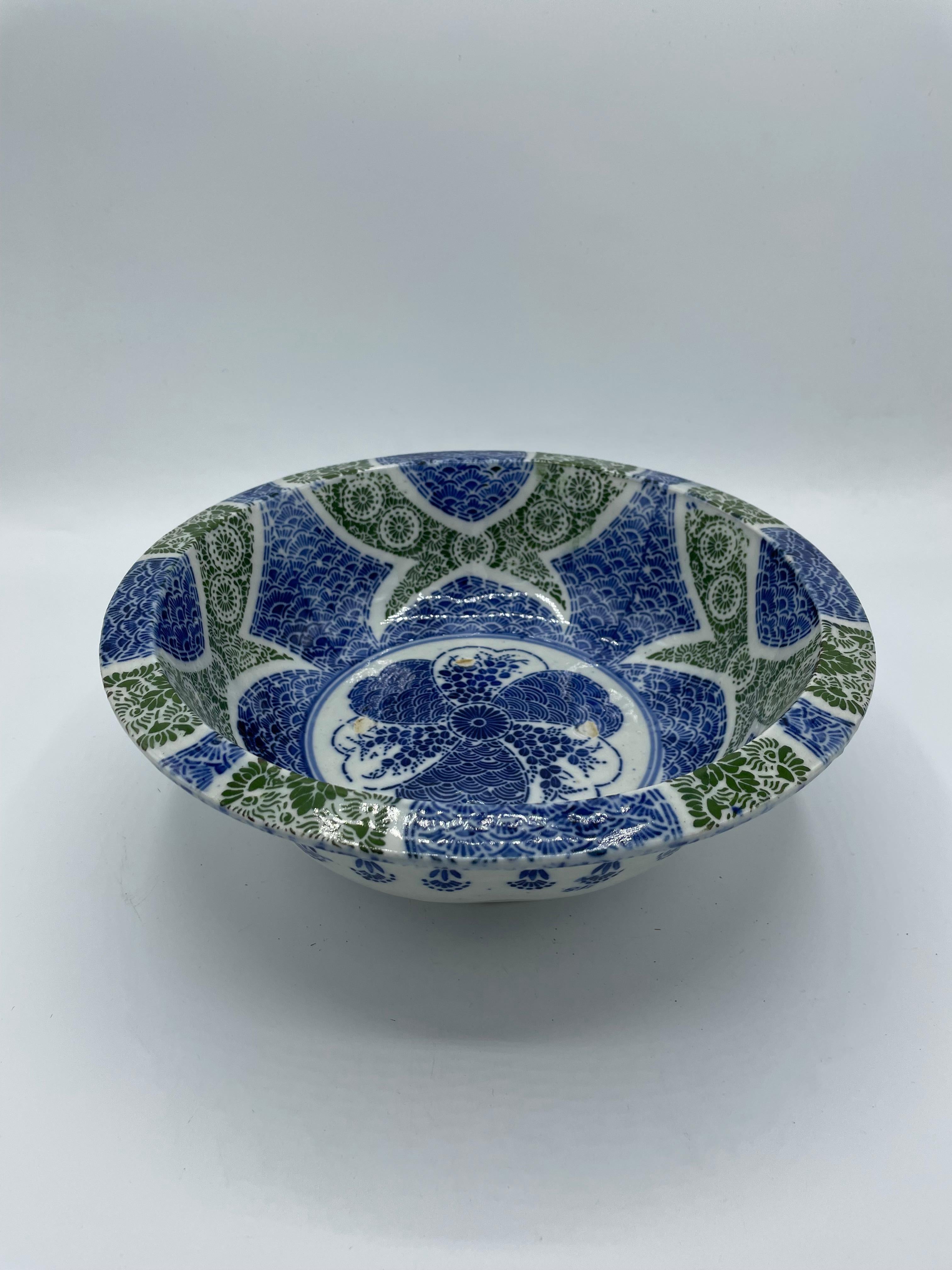 20th Century Antique Japanese Blue and Green Serving Bowl 1920s Taisho era For Sale
