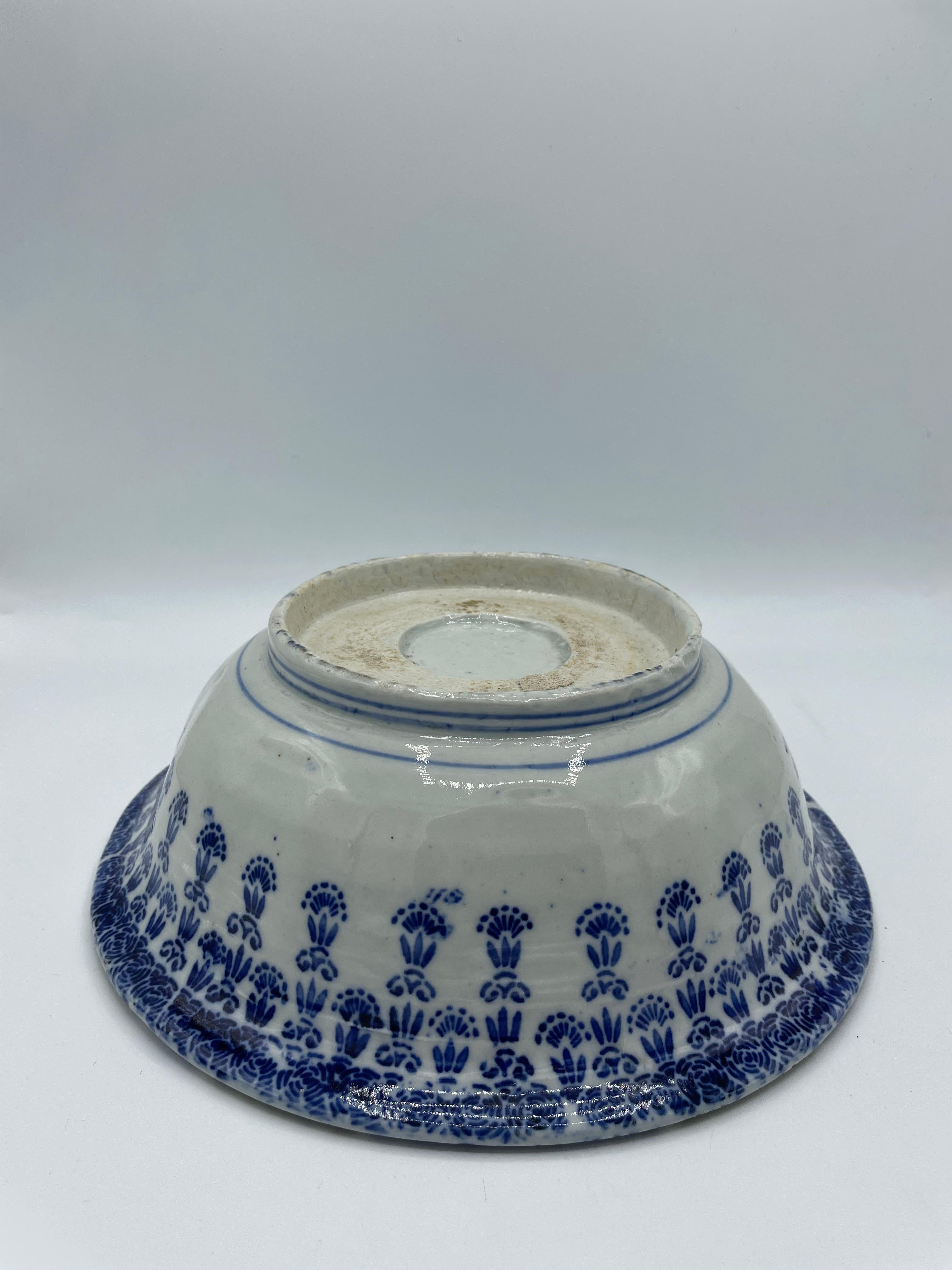 Antique Japanese Blue and Green Serving Bowl 1920s Taisho era For Sale 4