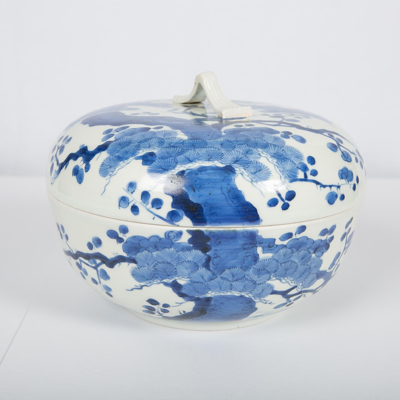 WHY WE LOVE IT: The creamy white and the vivid blue
We are pleased to offer this beautiful Japanese blue and white porcelain covered bowl dated to the early Edo period (circa 1760). The body of this bowl has a smooth texture with soft luster,