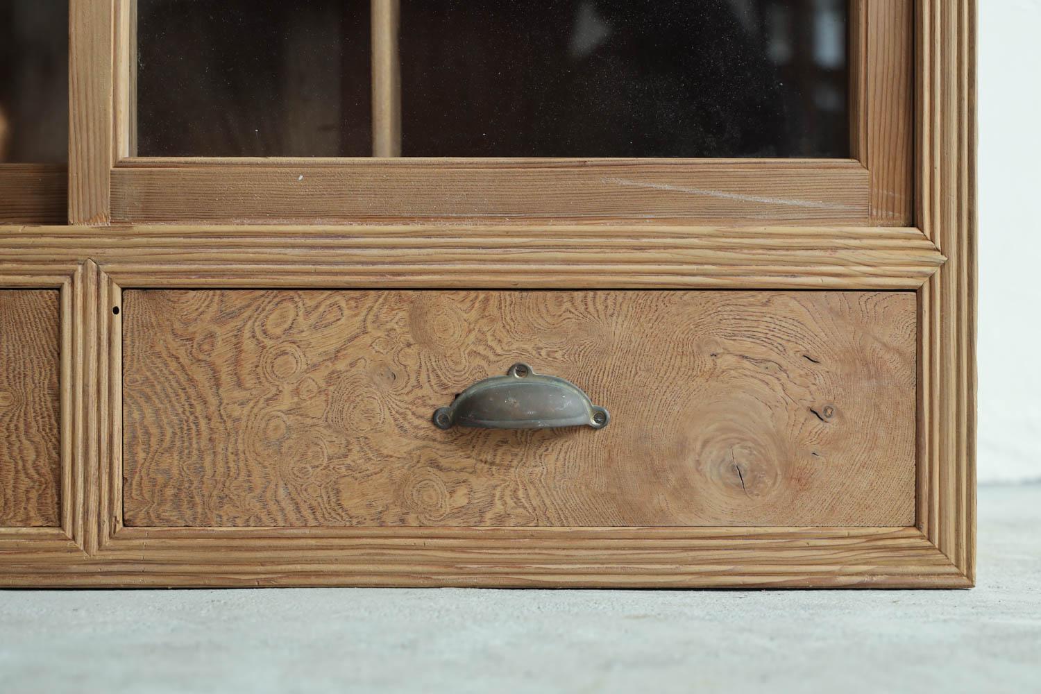 Japanese Antique  Bookcase, Carved, Primitive, Wabi-Sabi, Early 20th Century In Good Condition In Katori-Shi, 12