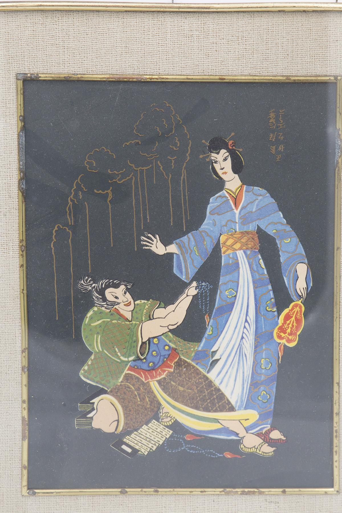 Antique et très rare peinture japonaise fabriquée au début des années 1900 par un excellent fabricant japonais.
Le tableau a un cadre rectangulaire en laiton avec des coins arrondis. À l'intérieur, nous voyons un cadre supplémentaire en jute,