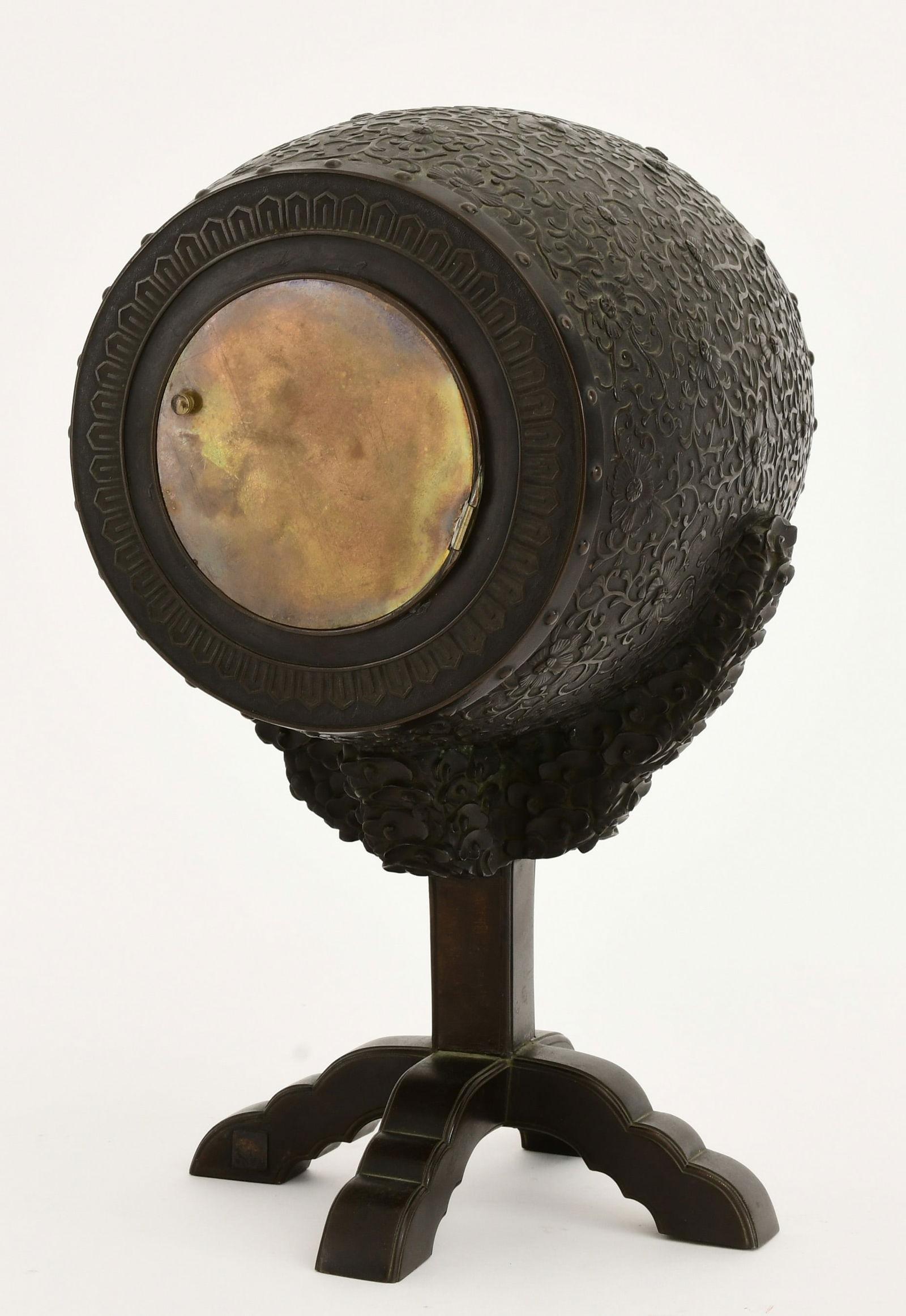Antique Japanese Bronze Barrel Form Table or Mantel Clock In Good Condition For Sale In New York, NY