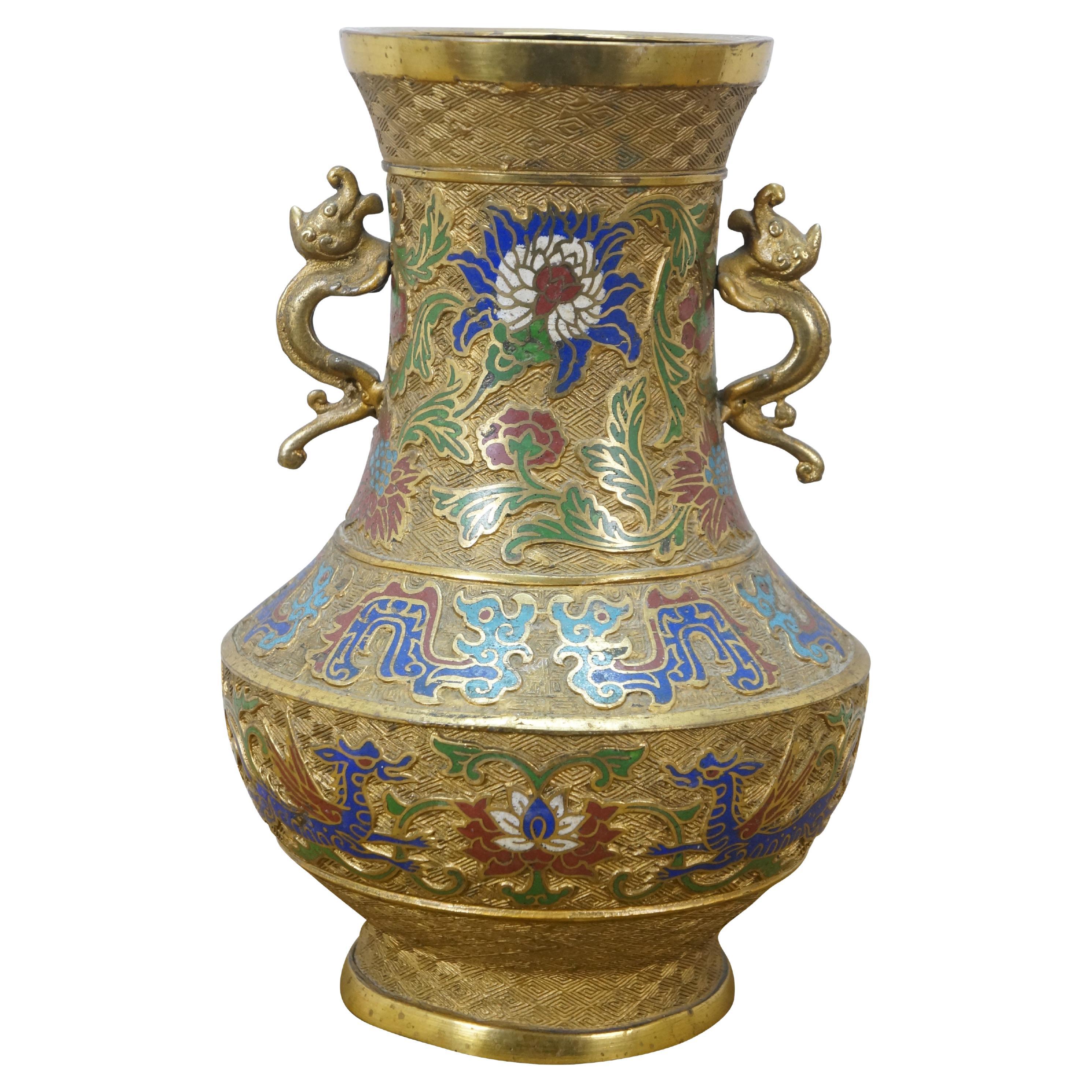 What do artisans make?