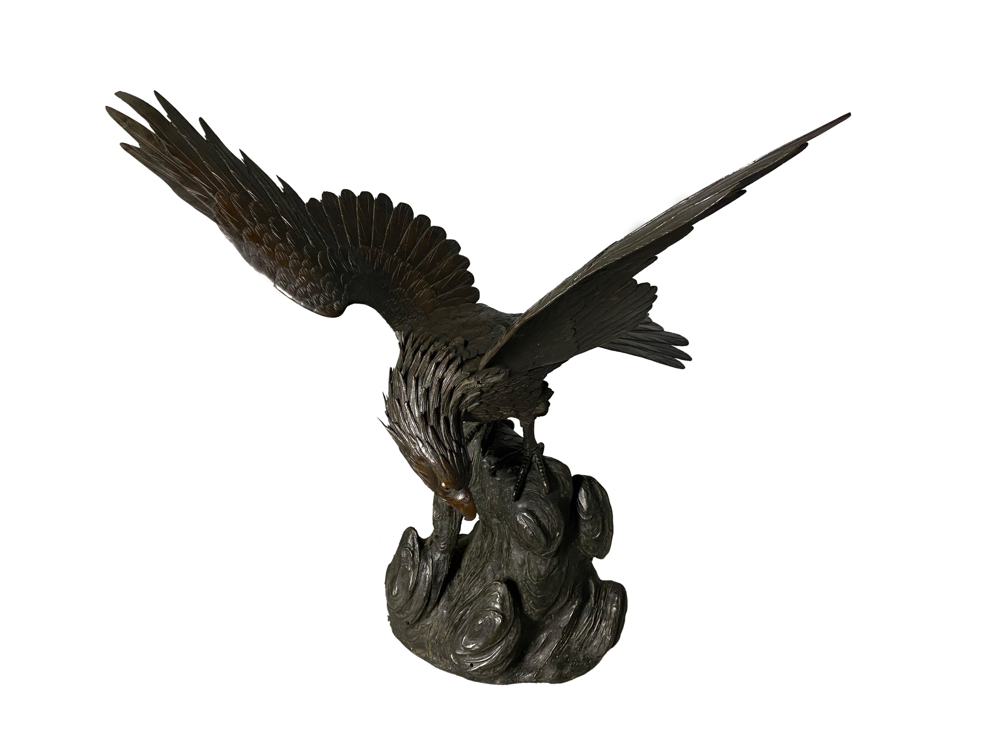 Antique Japanese Bronze Eagle from the Meiji Period, 19th Century For Sale 8