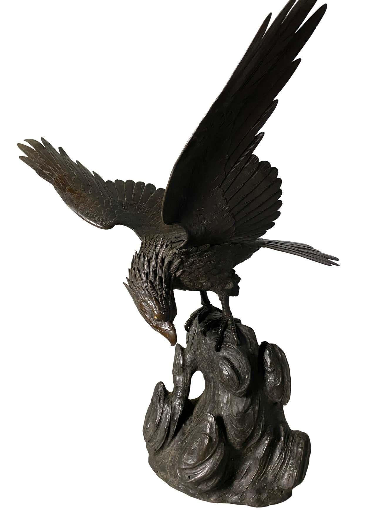 Antique Japanese Bronze Eagle from the Meiji Period, 19th Century 2