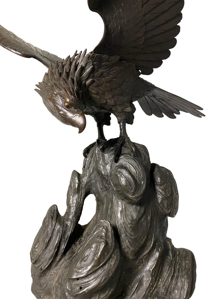 Antique Japanese Bronze Eagle from the Meiji Period, 19th Century For