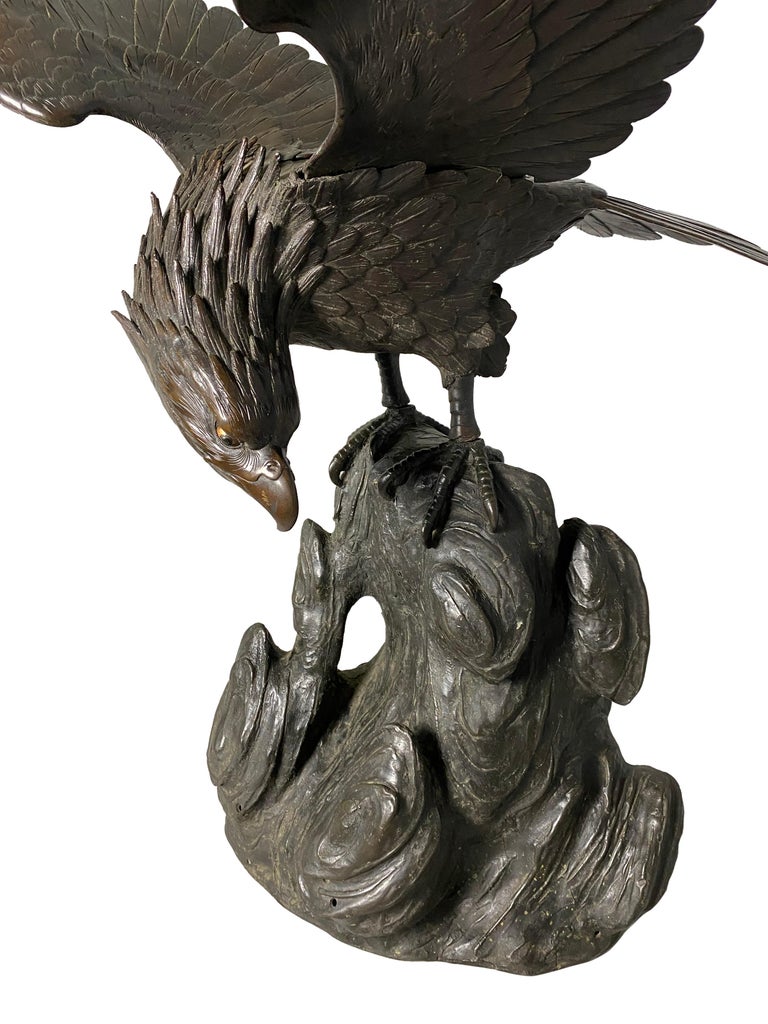 Antique Japanese Bronze Eagle from the Meiji Period, 19th Century For