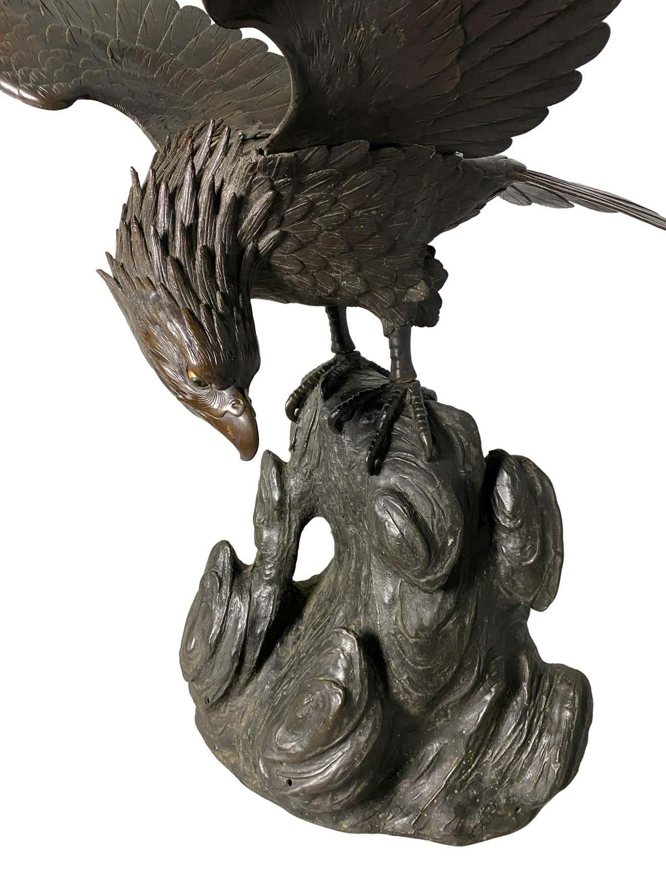 Antique Japanese Bronze Eagle from the Meiji Period, 19th Century 5
