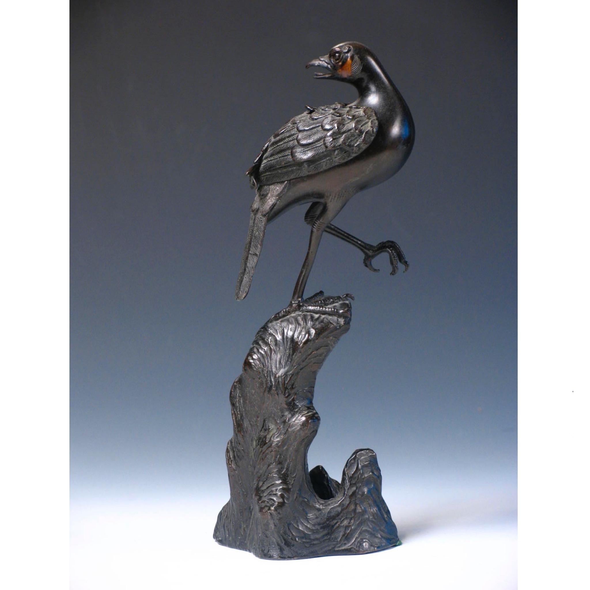 Antique Japanese bronze incense burner, in the form of a bird In Good Condition For Sale In Point Richmond, CA