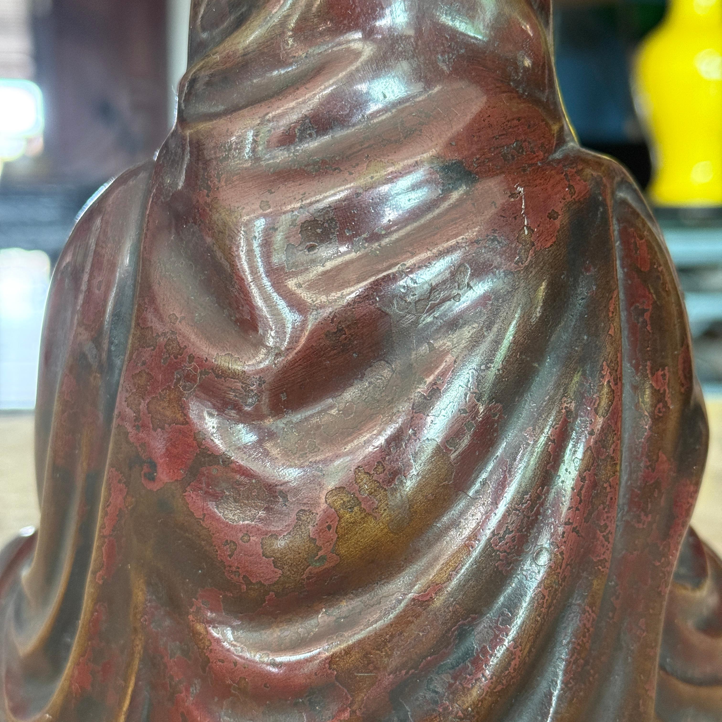 Daruma japonais ancien méditant en bronze en vente 2