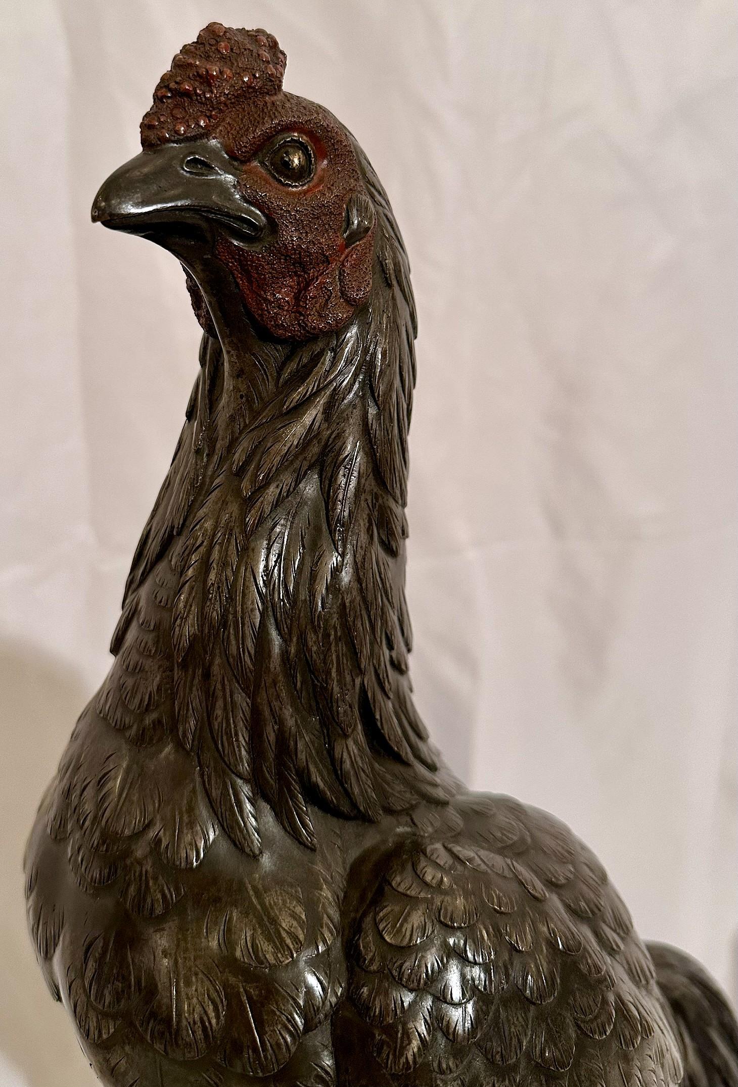 Giapponese Antica statua di gallo giapponese in bronzo, anni 1900-1910 circa. in vendita