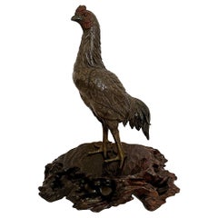 Antica statua di gallo giapponese in bronzo, anni 1900-1910 circa.