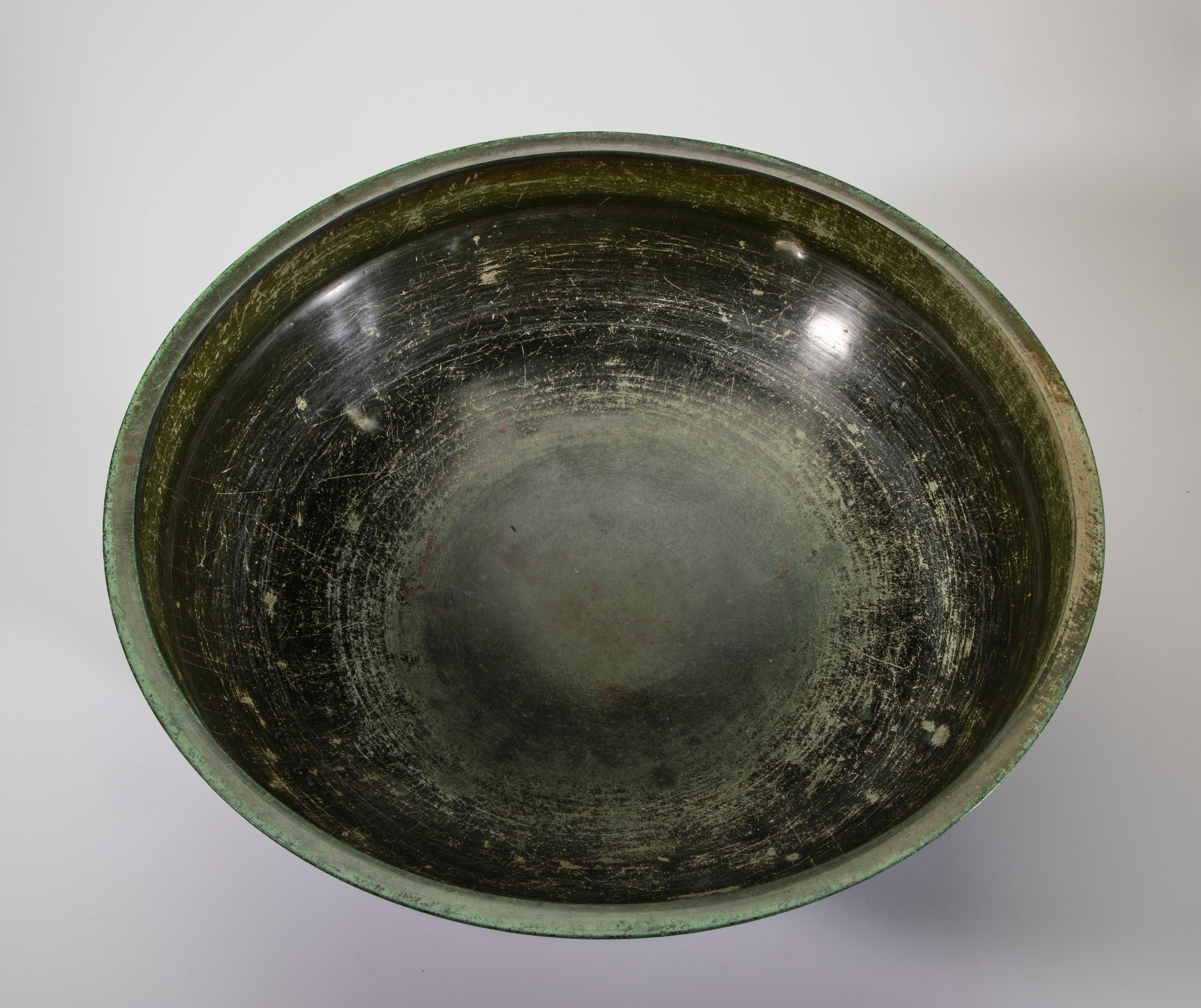 Antique Japanese Bronze Water Bowl In Good Condition For Sale In Santa Cruz, CA