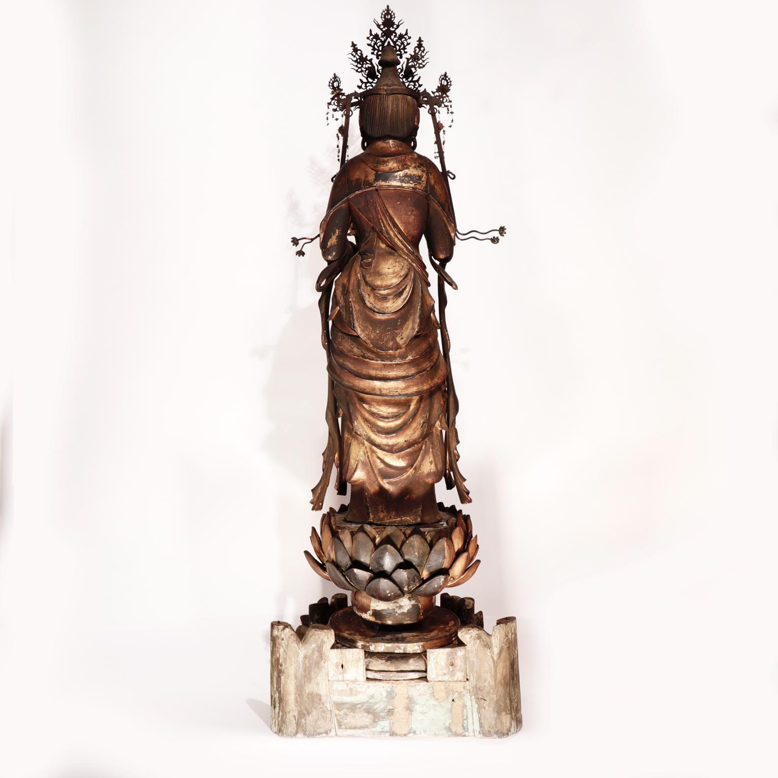 Antike japanische buddhistische japanische Skulptur von Kannon-Bosatsu im Angebot 2