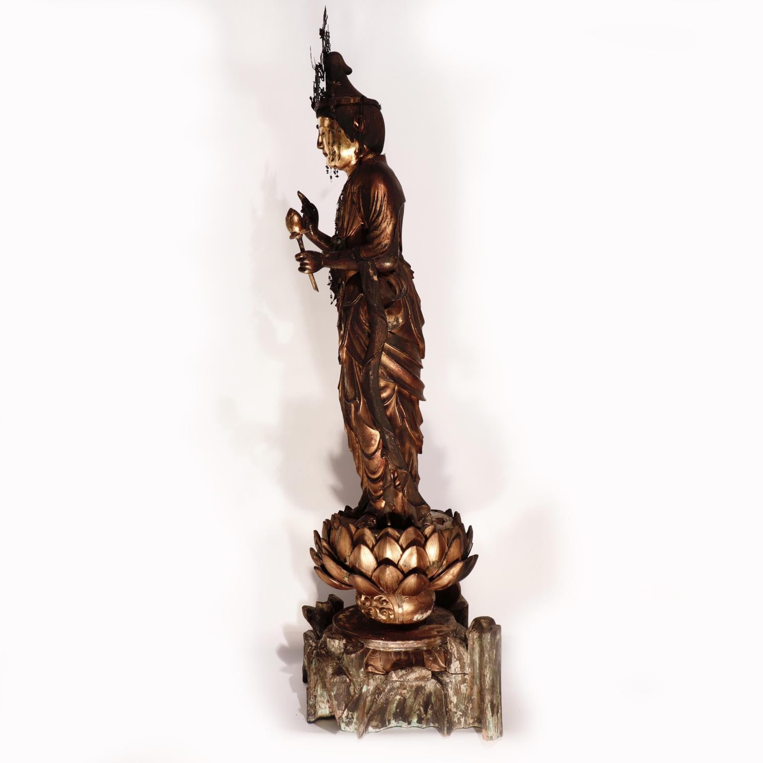 Antike japanische buddhistische japanische Skulptur von Kannon-Bosatsu im Angebot 6