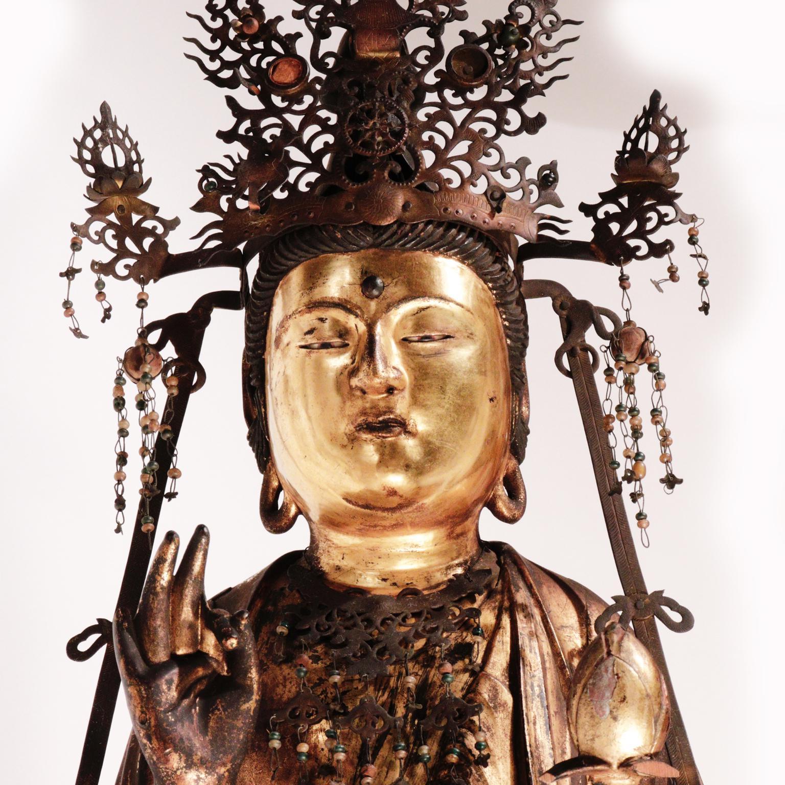 Antike japanische buddhistische japanische Skulptur von Kannon-Bosatsu im Angebot 10