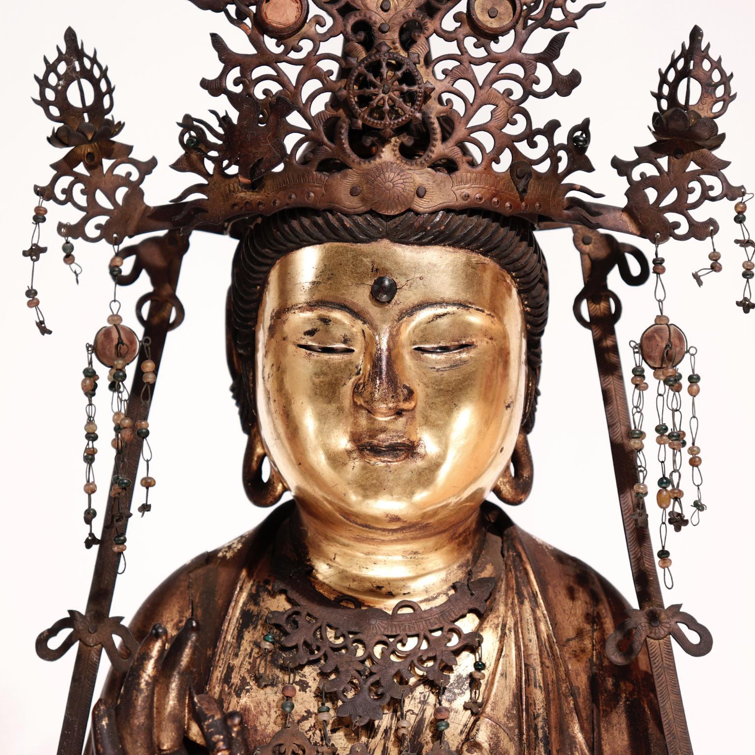 Antike japanische buddhistische japanische Skulptur von Kannon-Bosatsu (Sonstiges) im Angebot