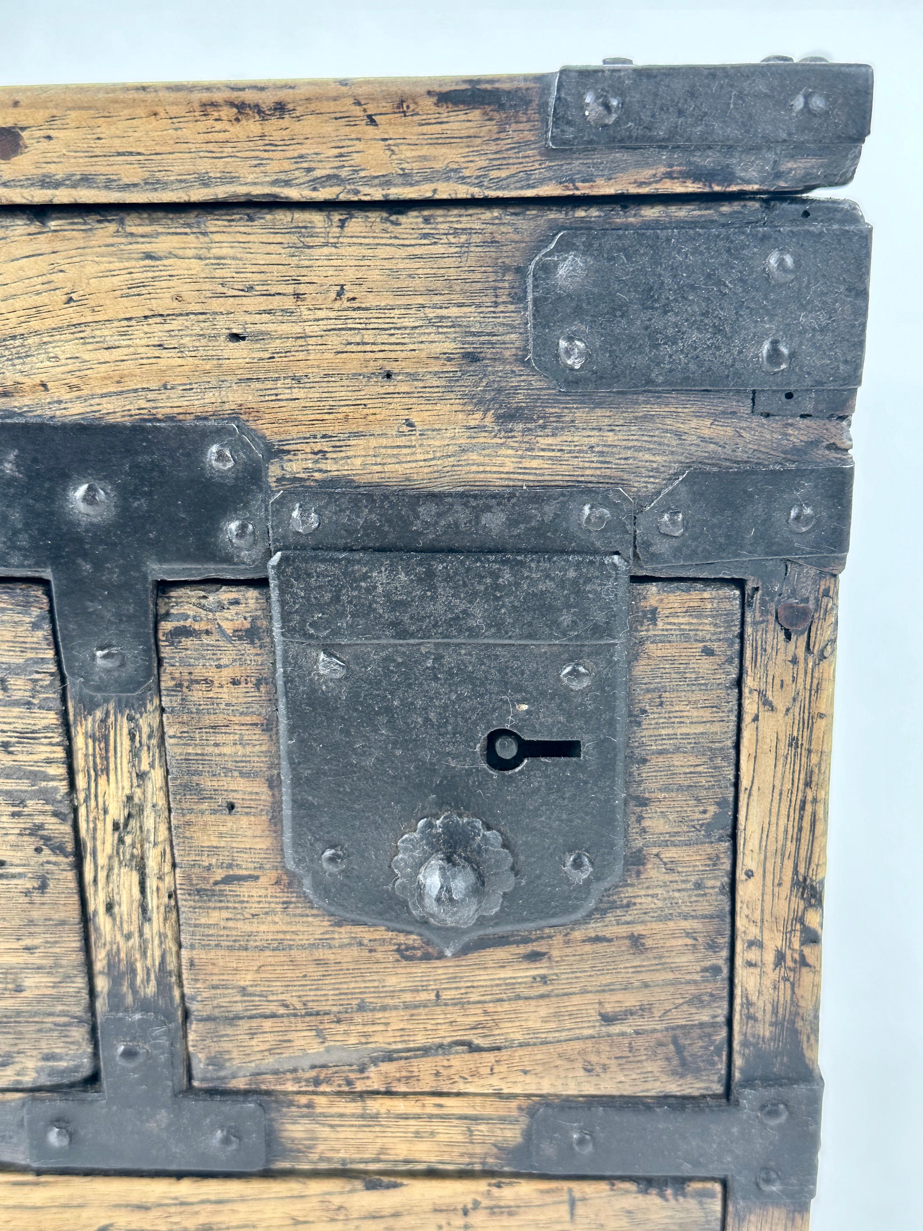 Wrought Iron Antique Japanese c1880’s Kiri Wood Suzuribako Calligraphy Tansu Chest 12