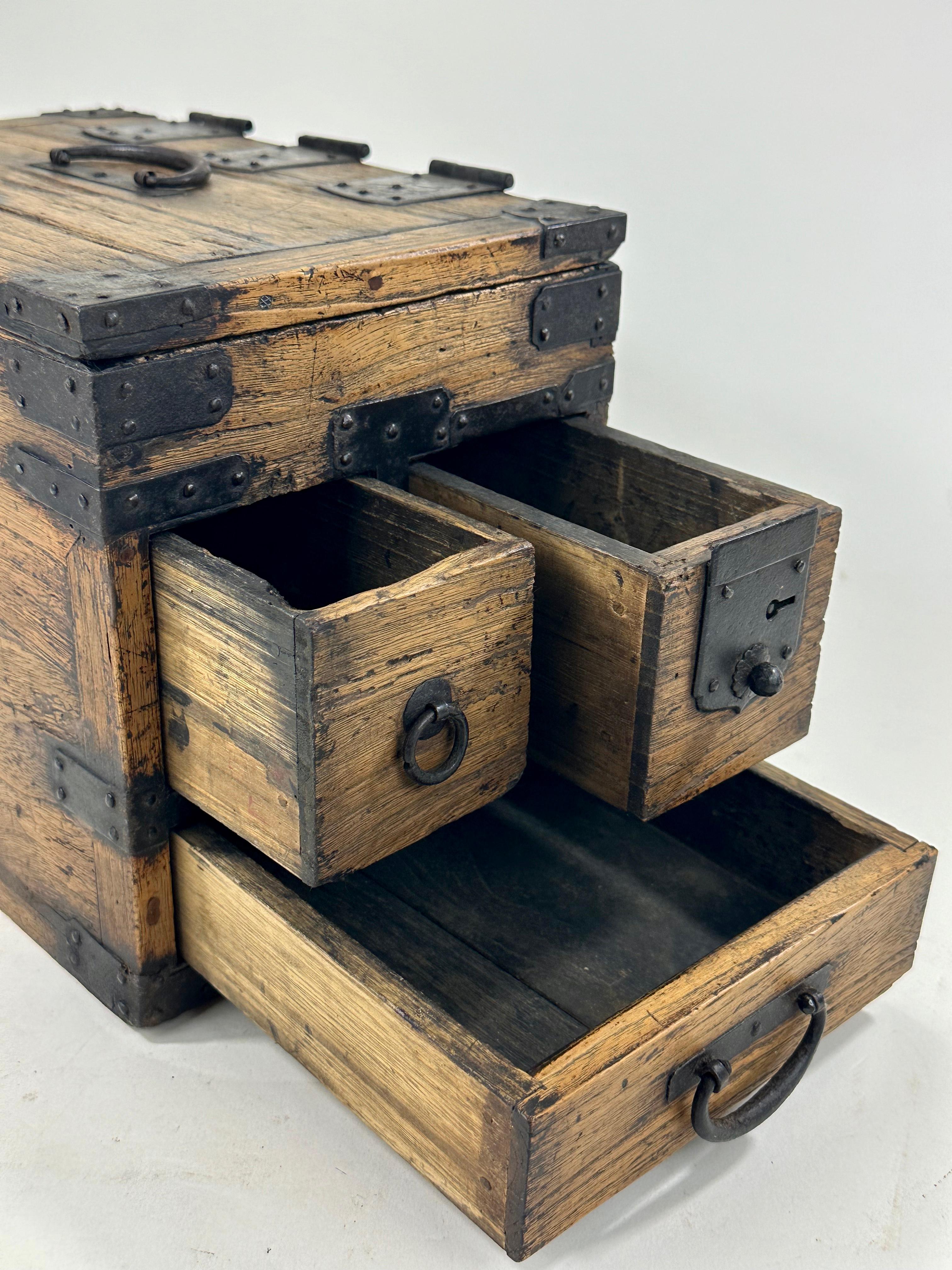 Antique Japanese c1880’s Kiri Wood Suzuribako Calligraphy Tansu Chest 12