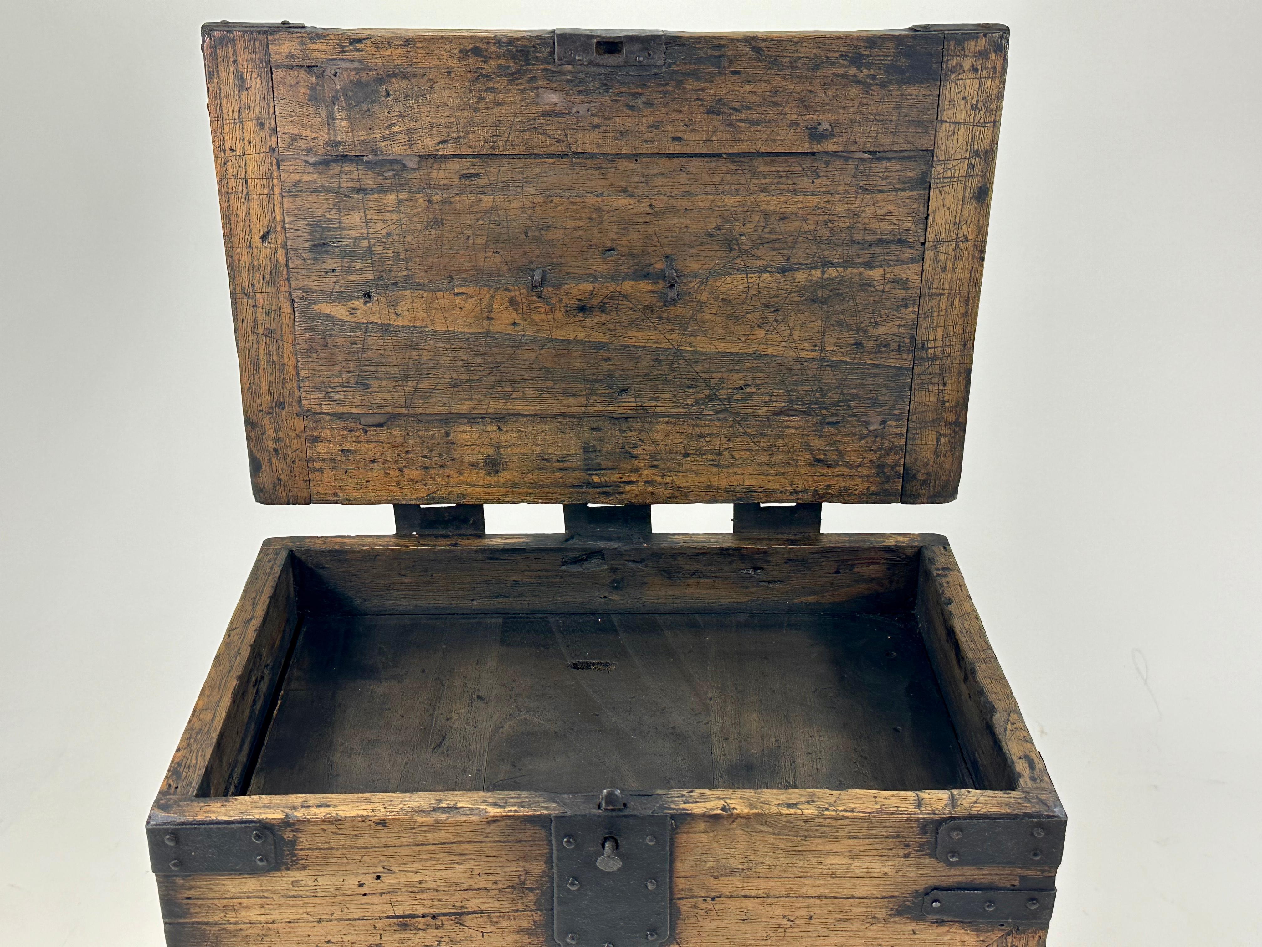 Antique Japanese c1880’s Kiri Wood Suzuribako Calligraphy Tansu Chest 12