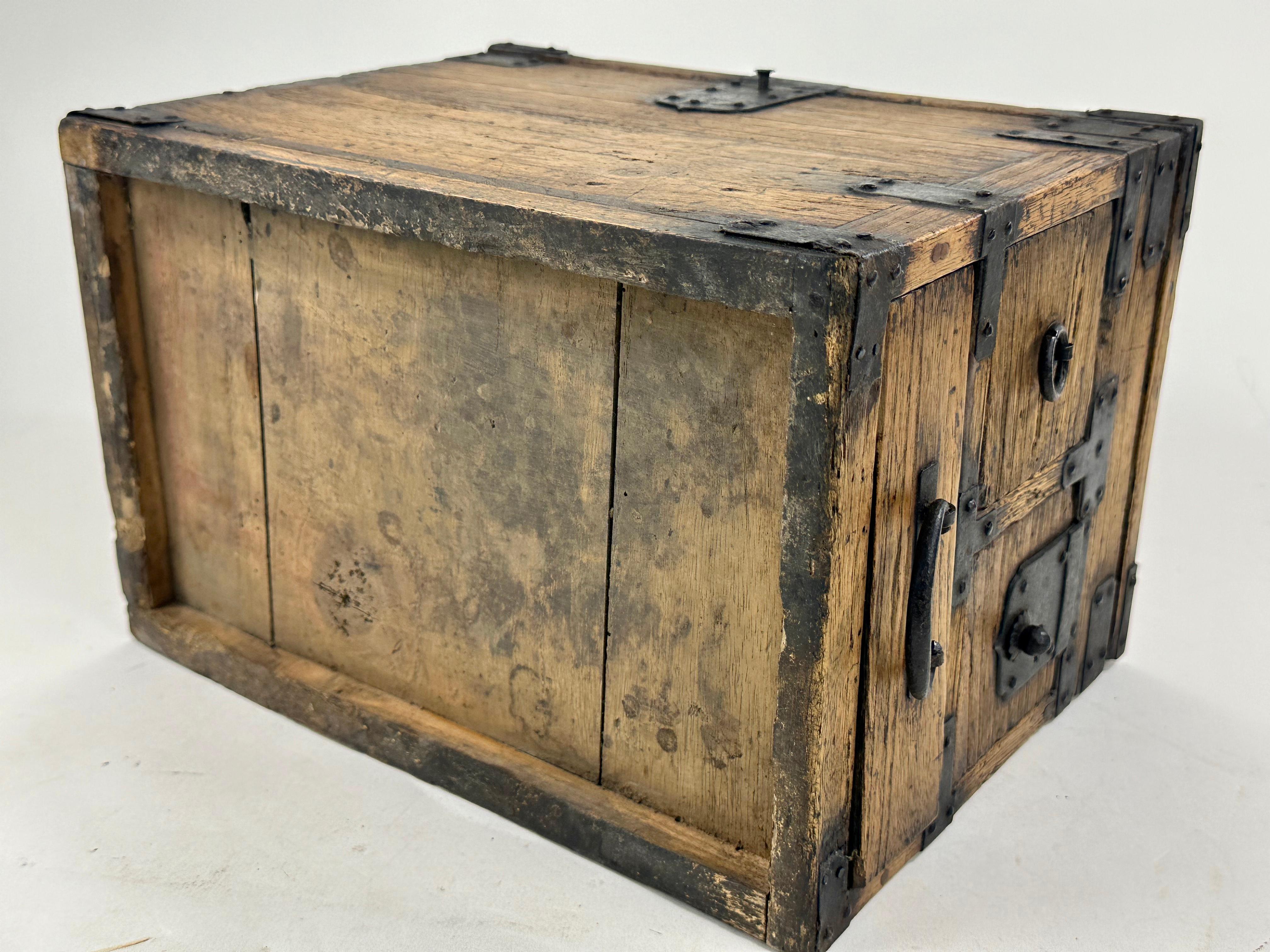 Antique Japanese c1880’s Kiri Wood Suzuribako Calligraphy Tansu Chest 12
