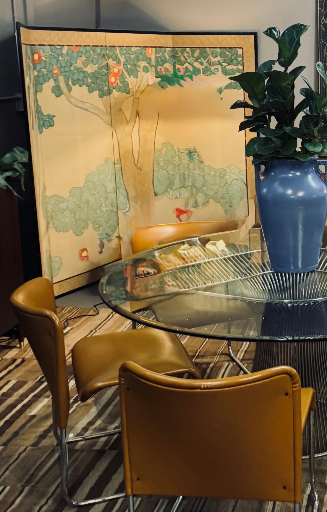 Paravent japonais ancien à 4 panneaux en forme de camélia ~ Naga Gallery Provenance Bon état - En vente à New York, NY