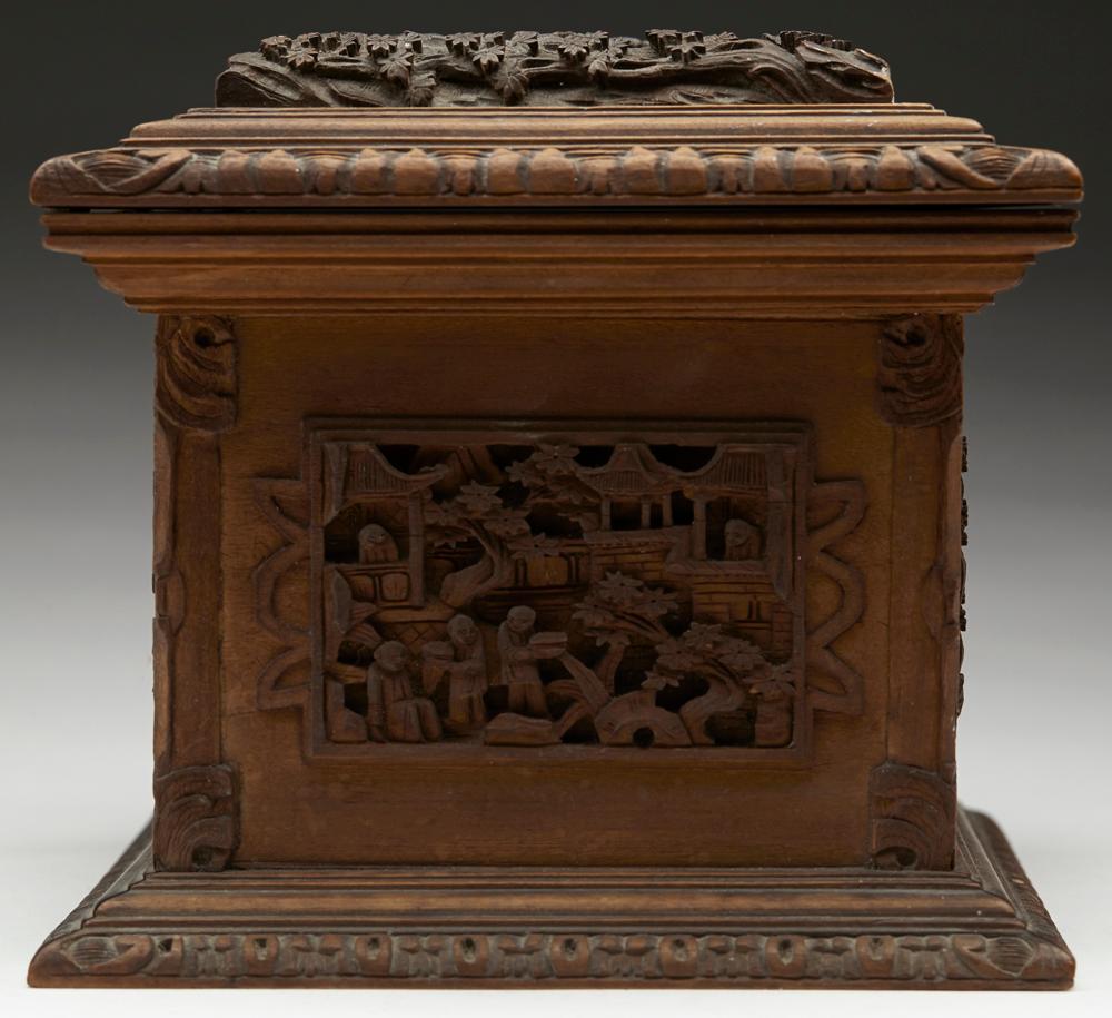 Antique Chinese Canton Carved Wooden Jewelry Box, 19th Century For Sale 4