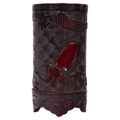 Antiguo cepillo de bambú tallado japonés Meiji Serpiente de mar Calamar 1880