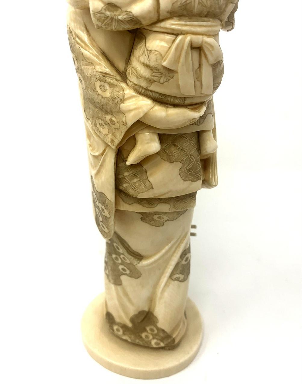 Antique Japanese Carved Bone Lady Gentleman Figural Group Meiji Period 19thCt  4