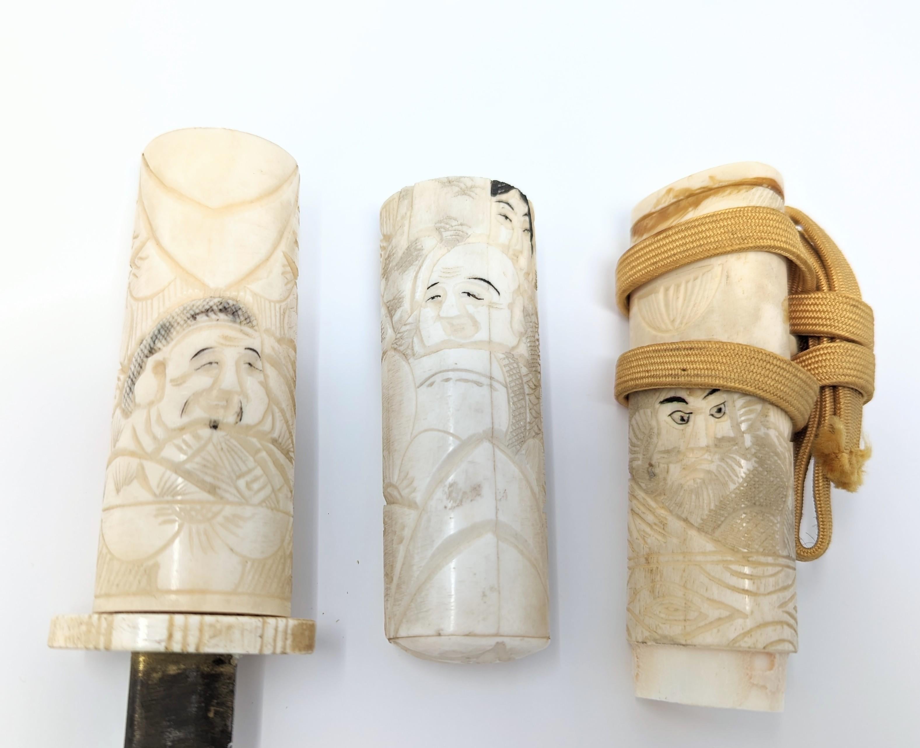 Antiker japanischer geschnitzter Brieföffner aus Knochen in Form Tanto Dagger & Scabbard im Angebot 1