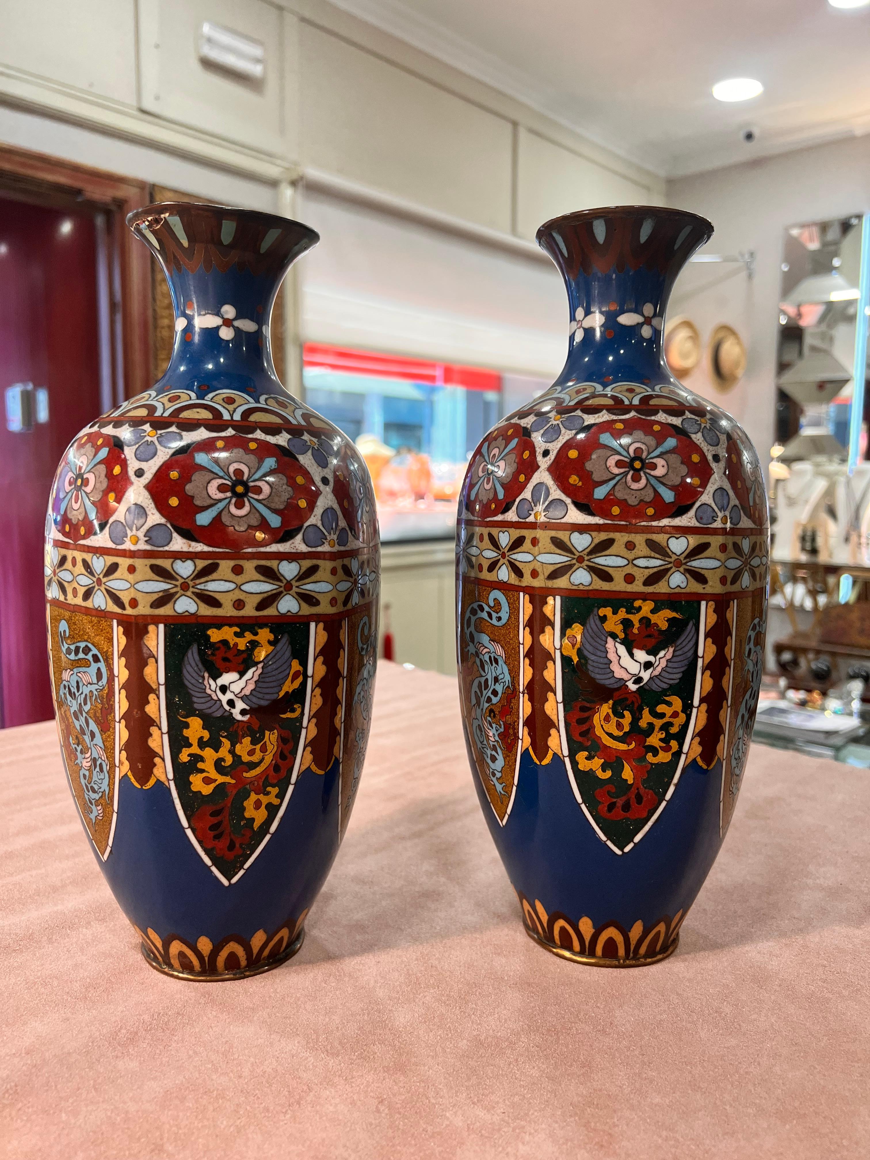 Exportation chinoise Vases anciens en céramique japonaise Début du 20e siècle en vente