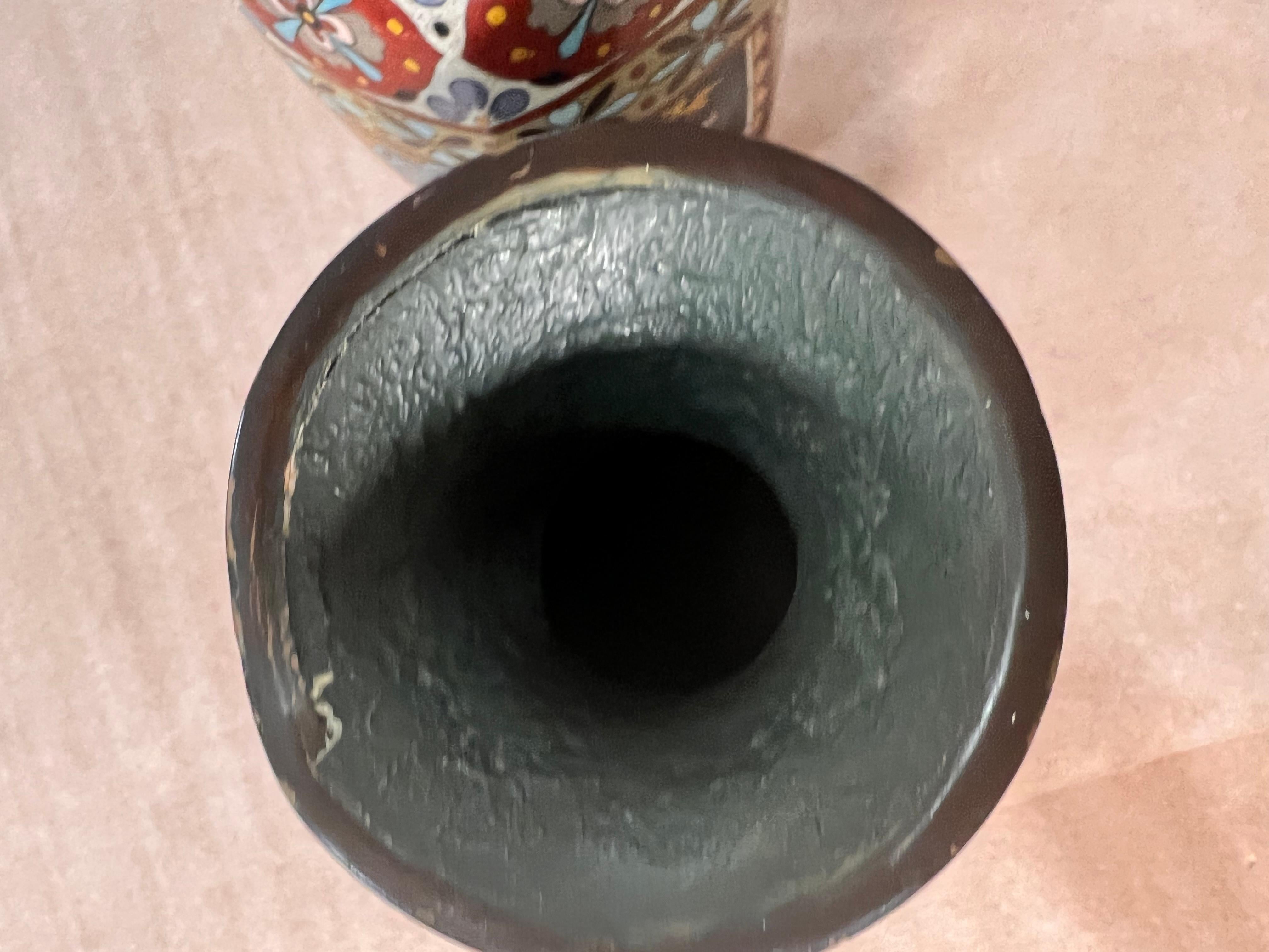 Vases anciens en céramique japonaise Début du 20e siècle en vente 2