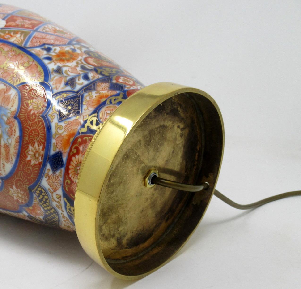 Antique Japanese Chinese Imari Porcelain Ormolu Table Vase Lamp Blue Red Gilt  In Good Condition In Dublin, Ireland