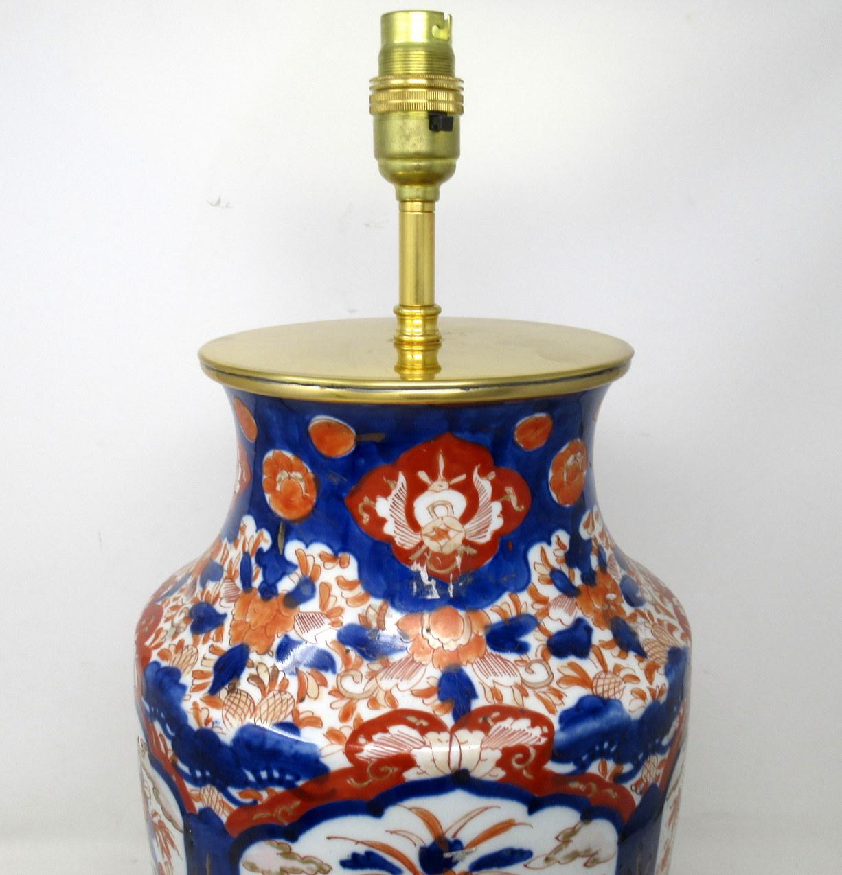 Antique Japanese Chinese Imari Porcelain Ormolu Table Vase Lamp Blue Red Gilt In Good Condition In Dublin, Ireland